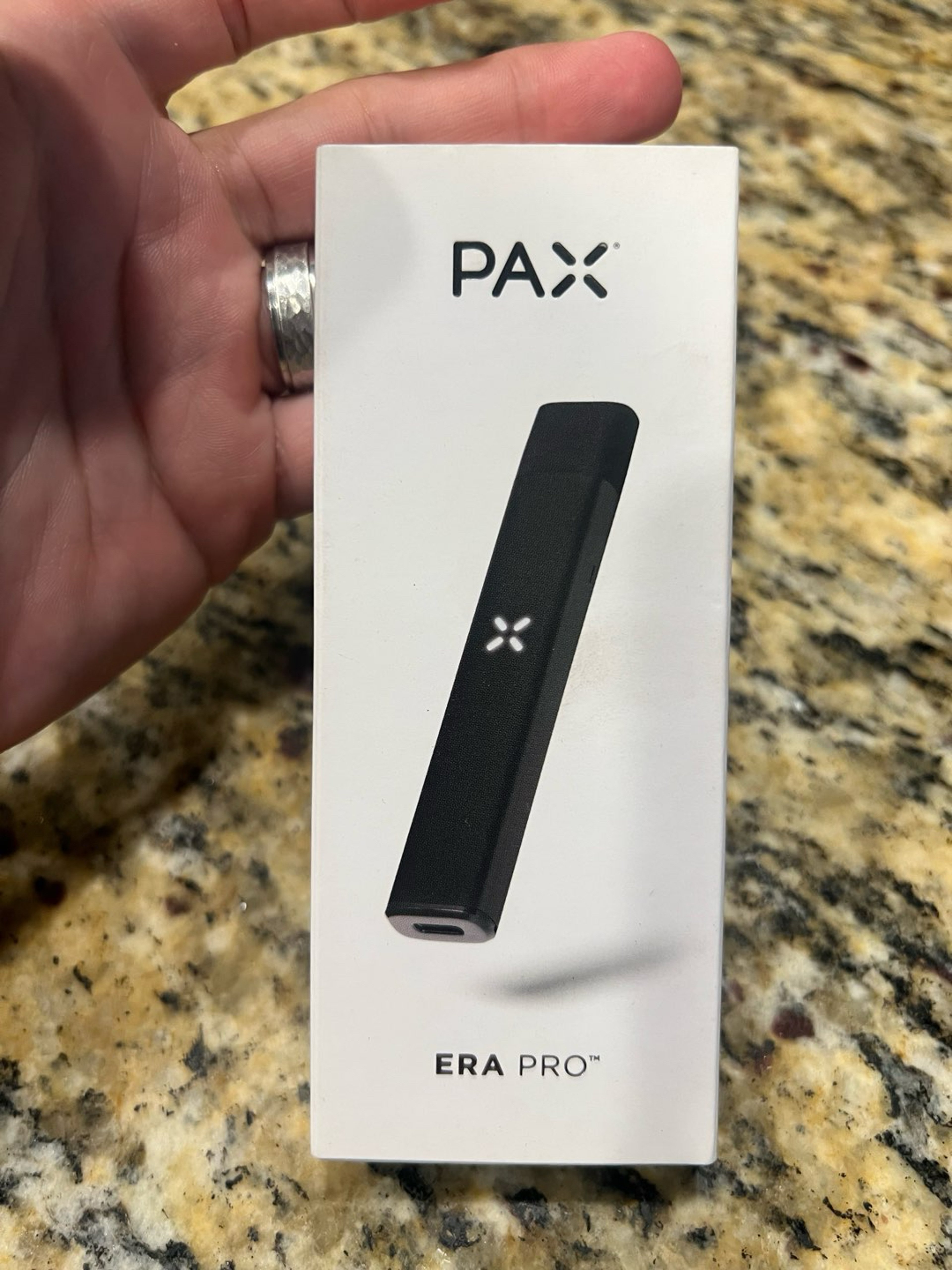Preview pic of Pax Era Pro Black Battery