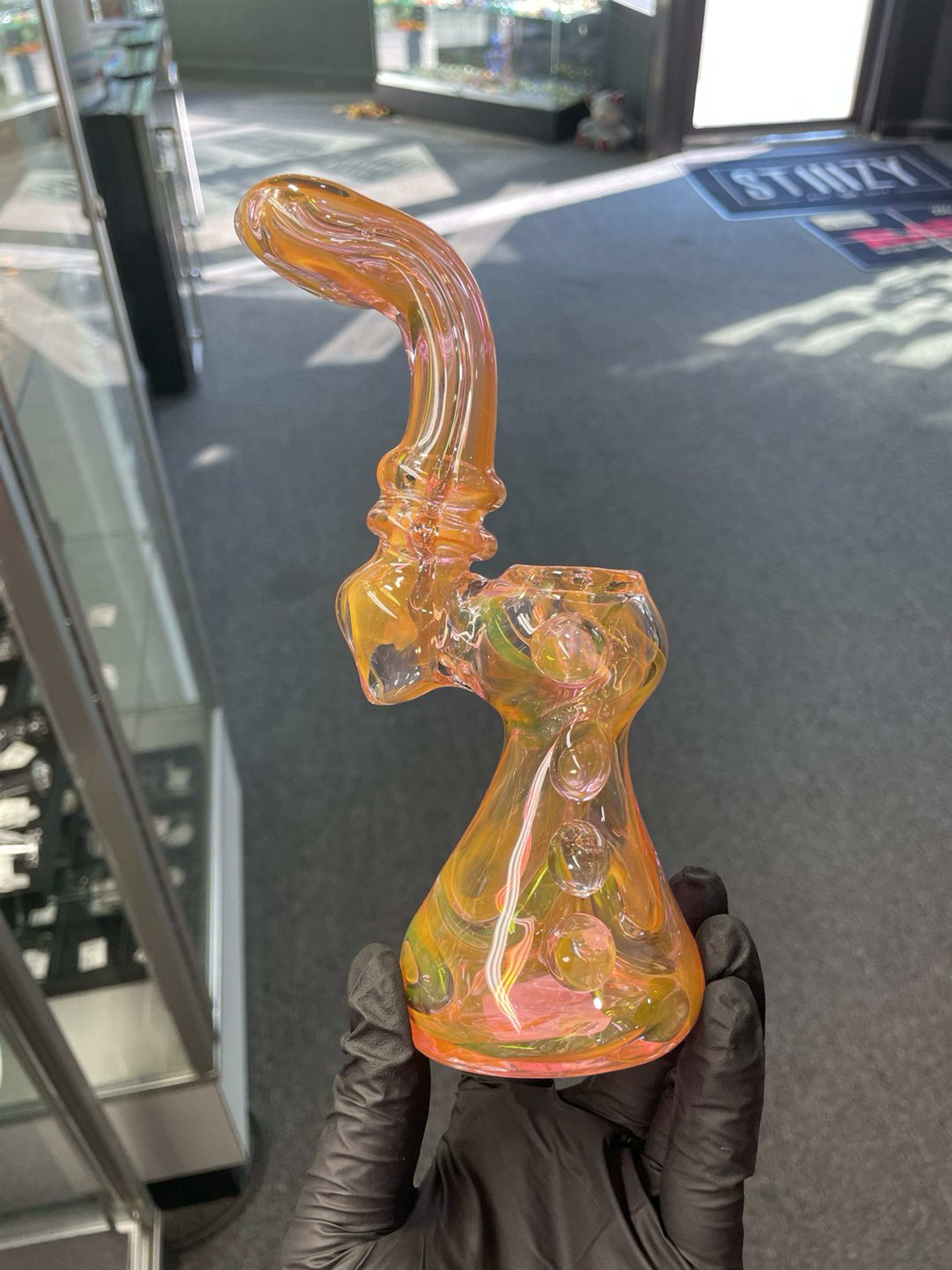 Preview pic of Fumed Flower Bubbler (2)