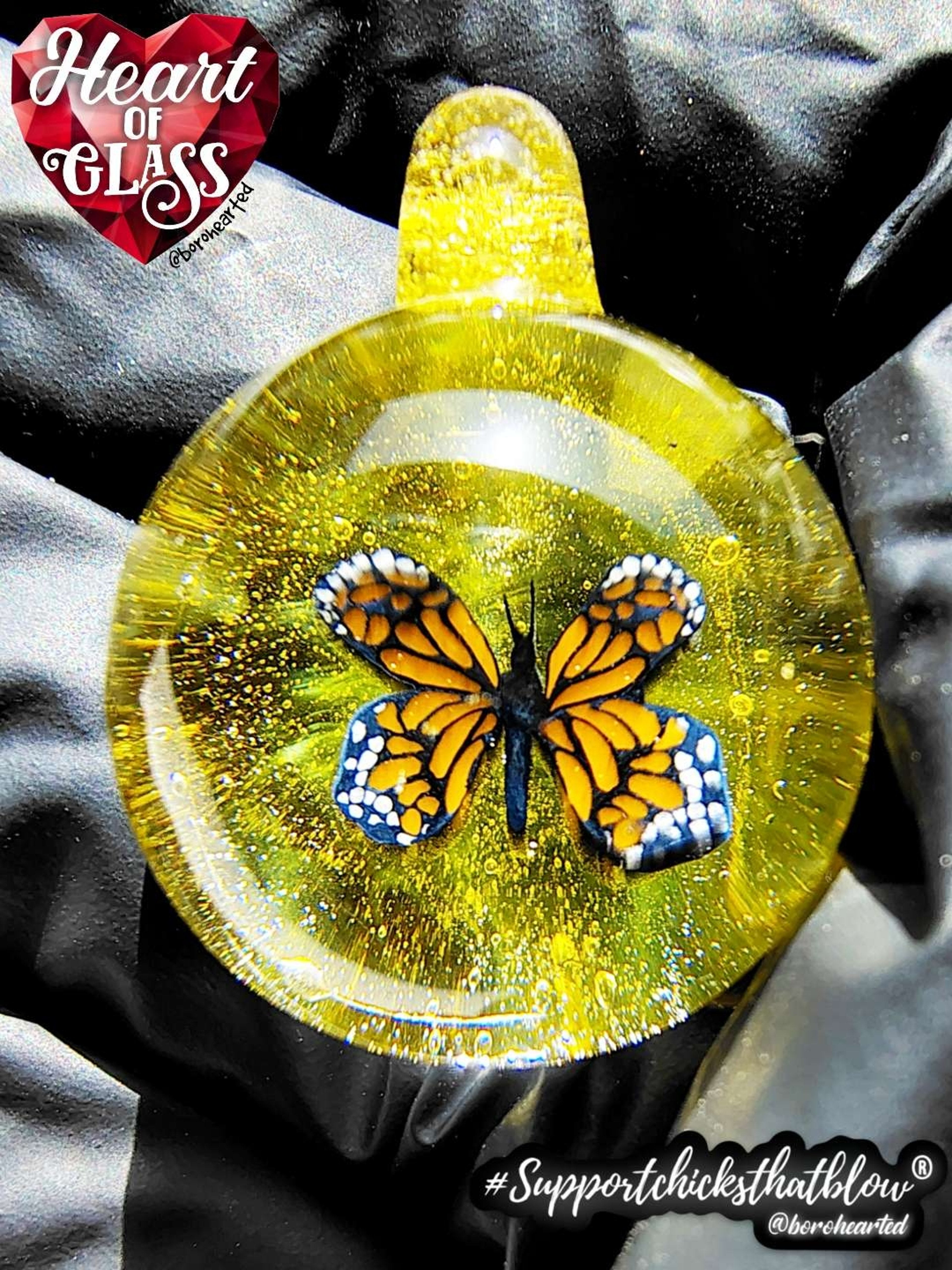 Preview pic of Butterfly murrine UV Pendant