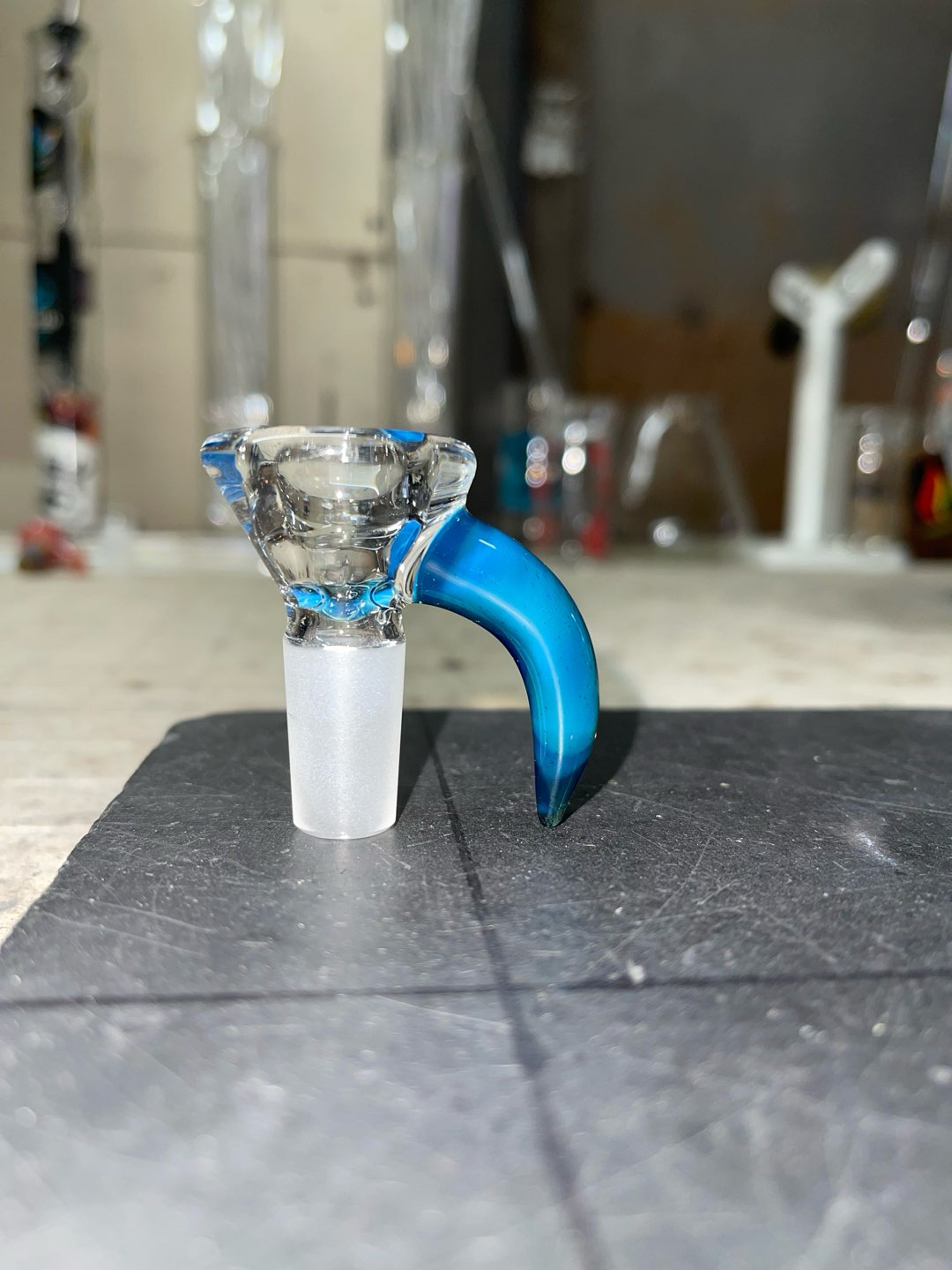 Preview pic of 14mm 2 holes dark blue slyme color