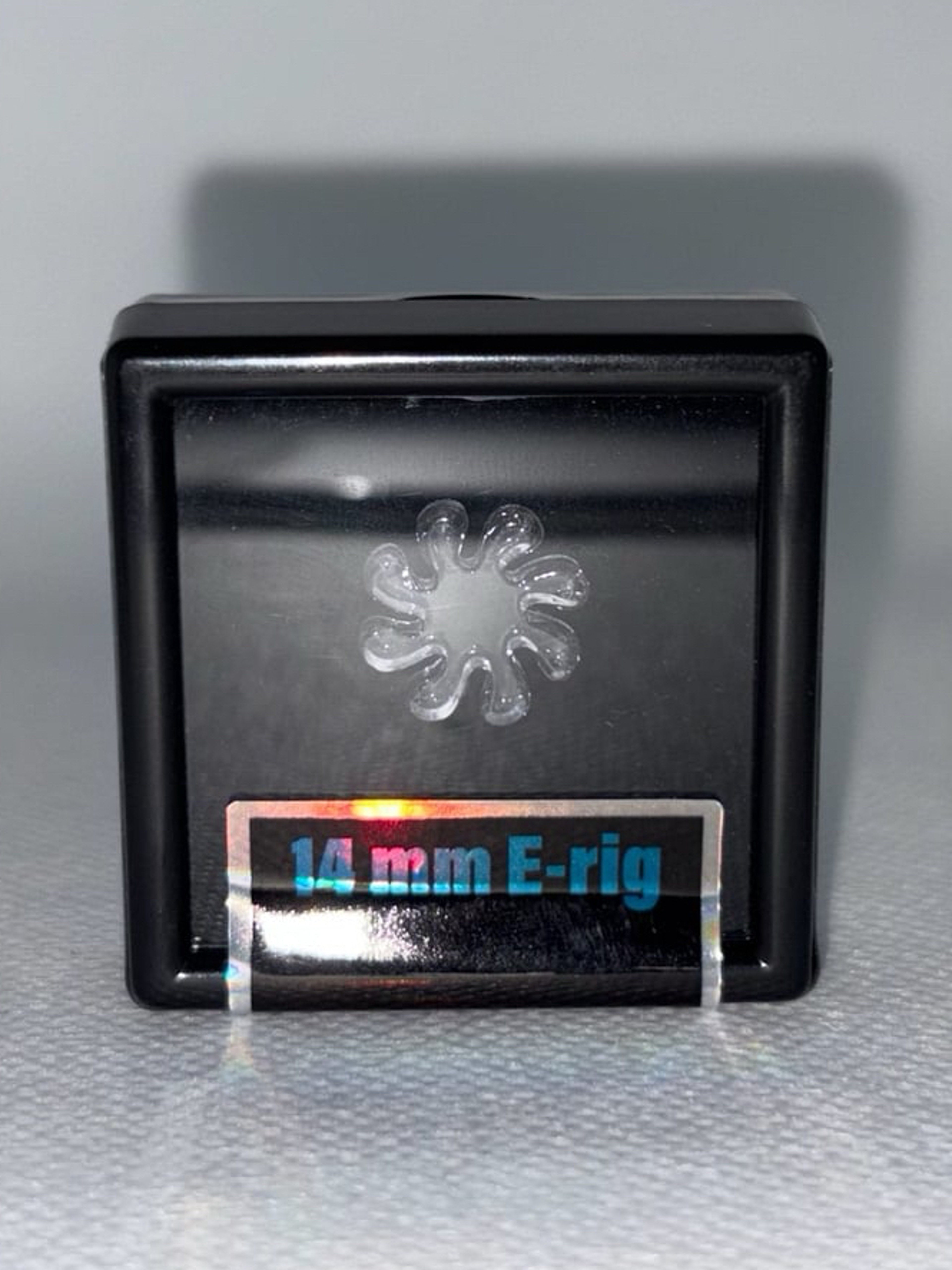 Preview pic of Black Market Glass 14mm E-rig 8 blade Quartz Flake