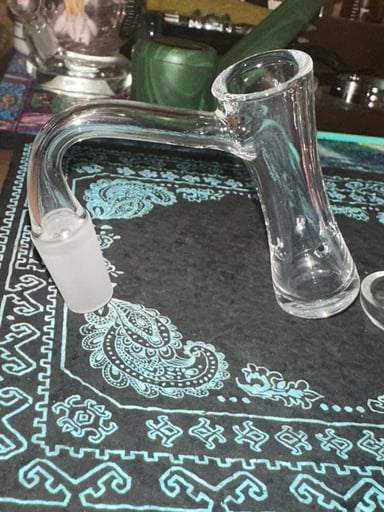 Preview pic of Bear quartz duo