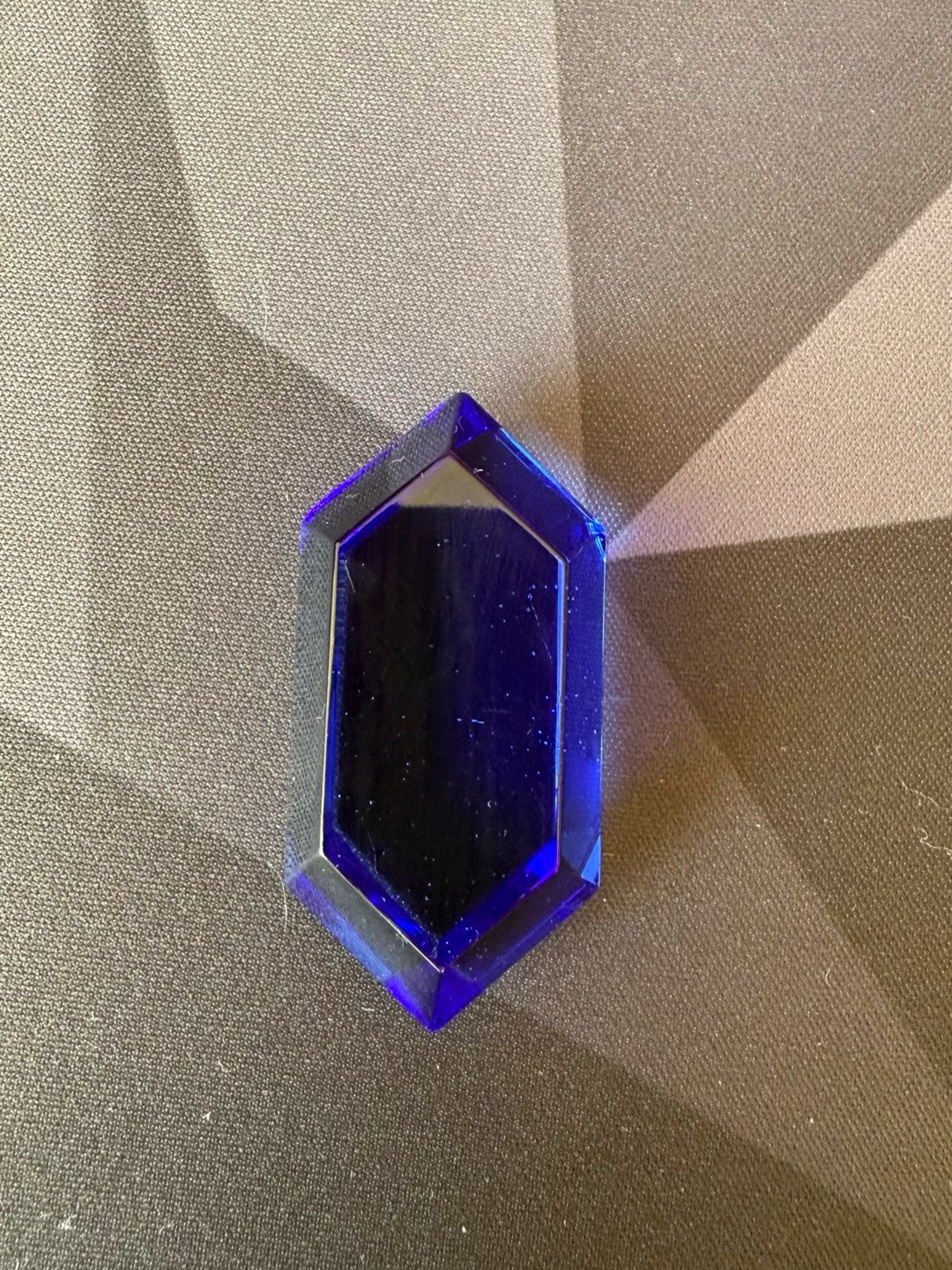 Preview pic of Spacewalk Glass Rupee