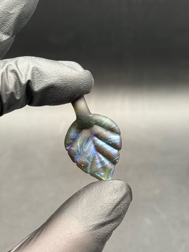 Preview pic of Leaf pendant