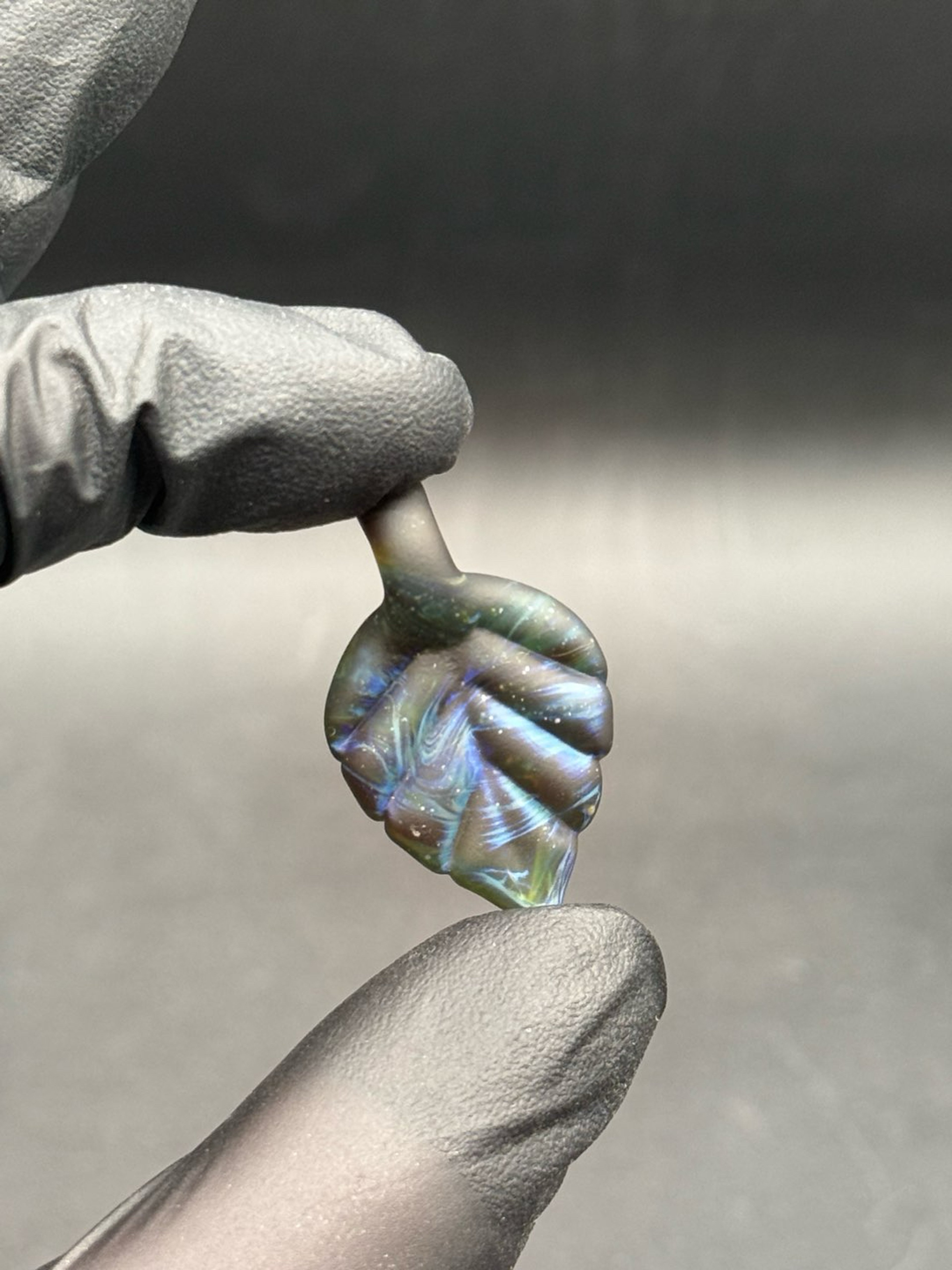Preview pic of Leaf pendant