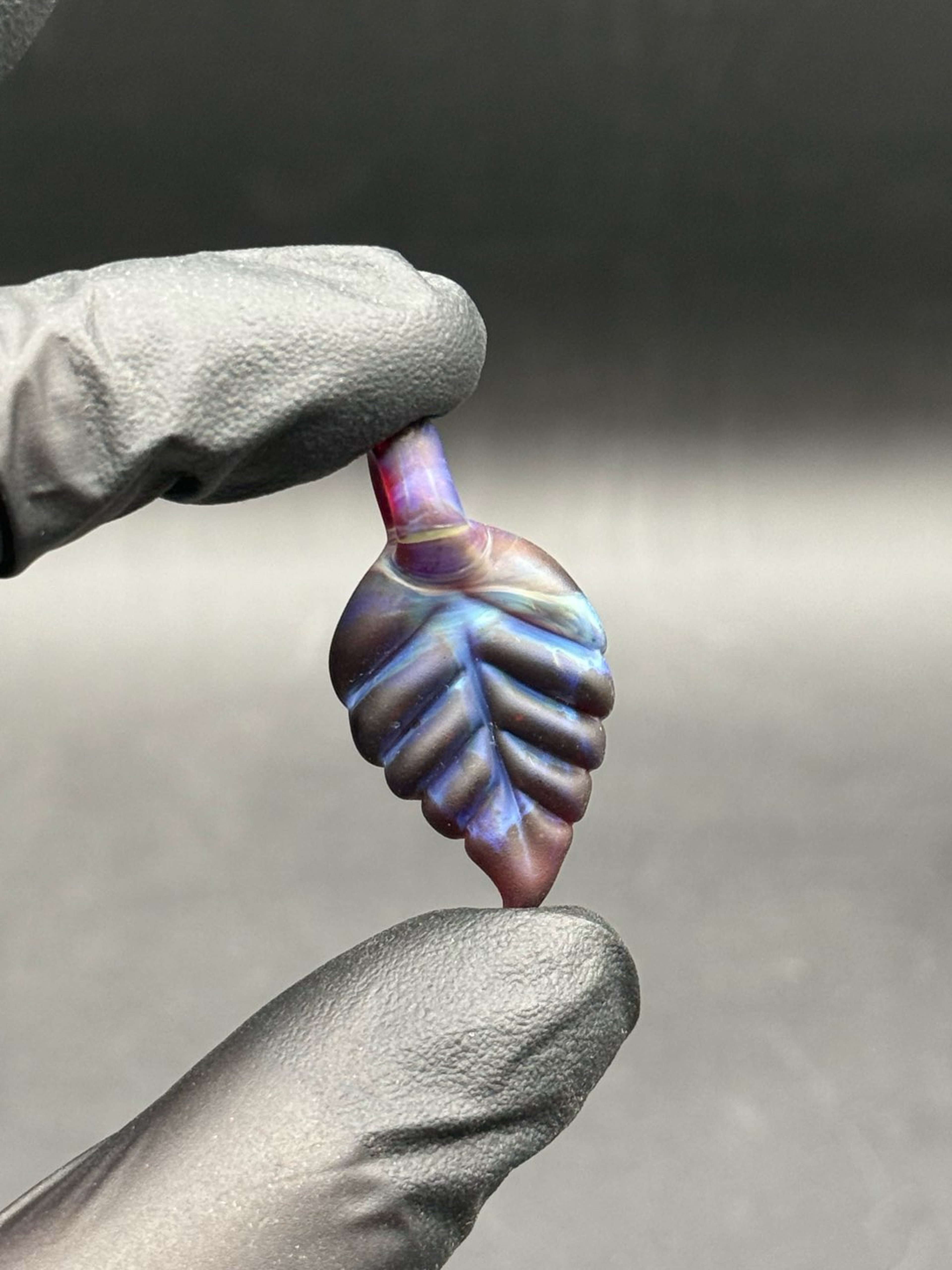 Preview pic of Leaf pendant