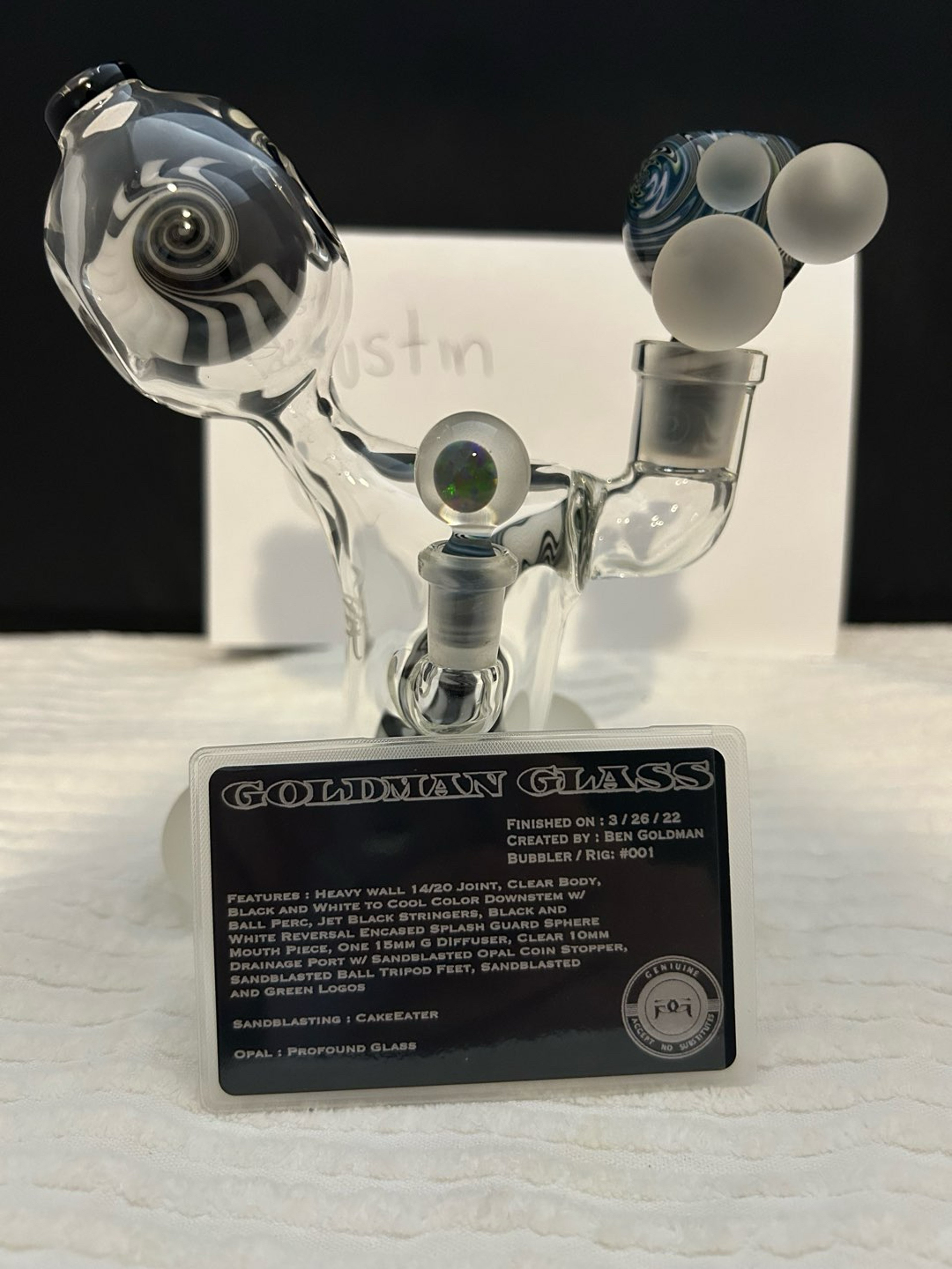 Preview pic of Goldman Glass Sandblasted Bubbler #001