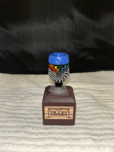 Preview pic of Goldman Glass x CakeEater Rainbow Faceted Slide