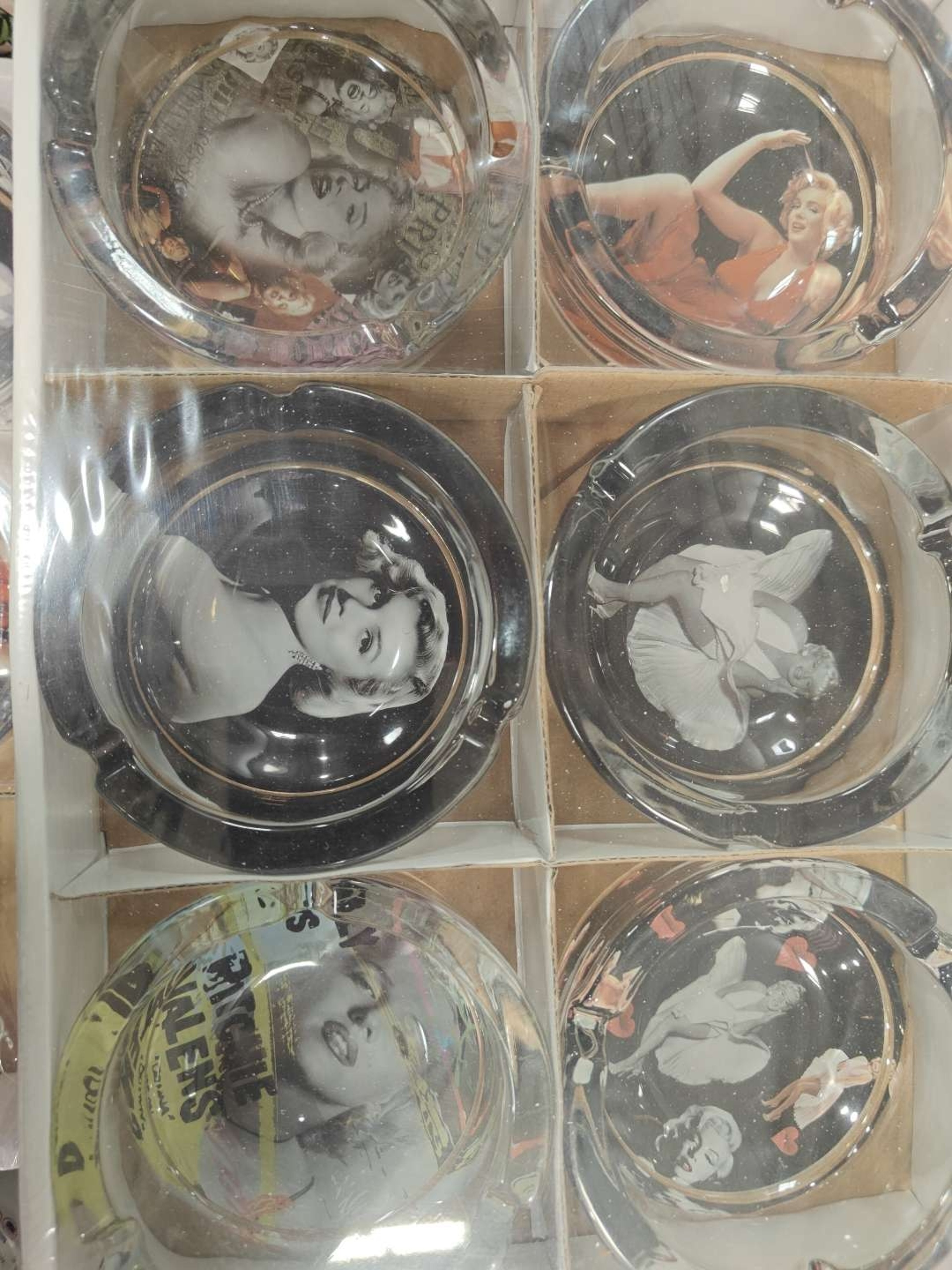 Preview pic of Marilyn Monroe ashtrays.