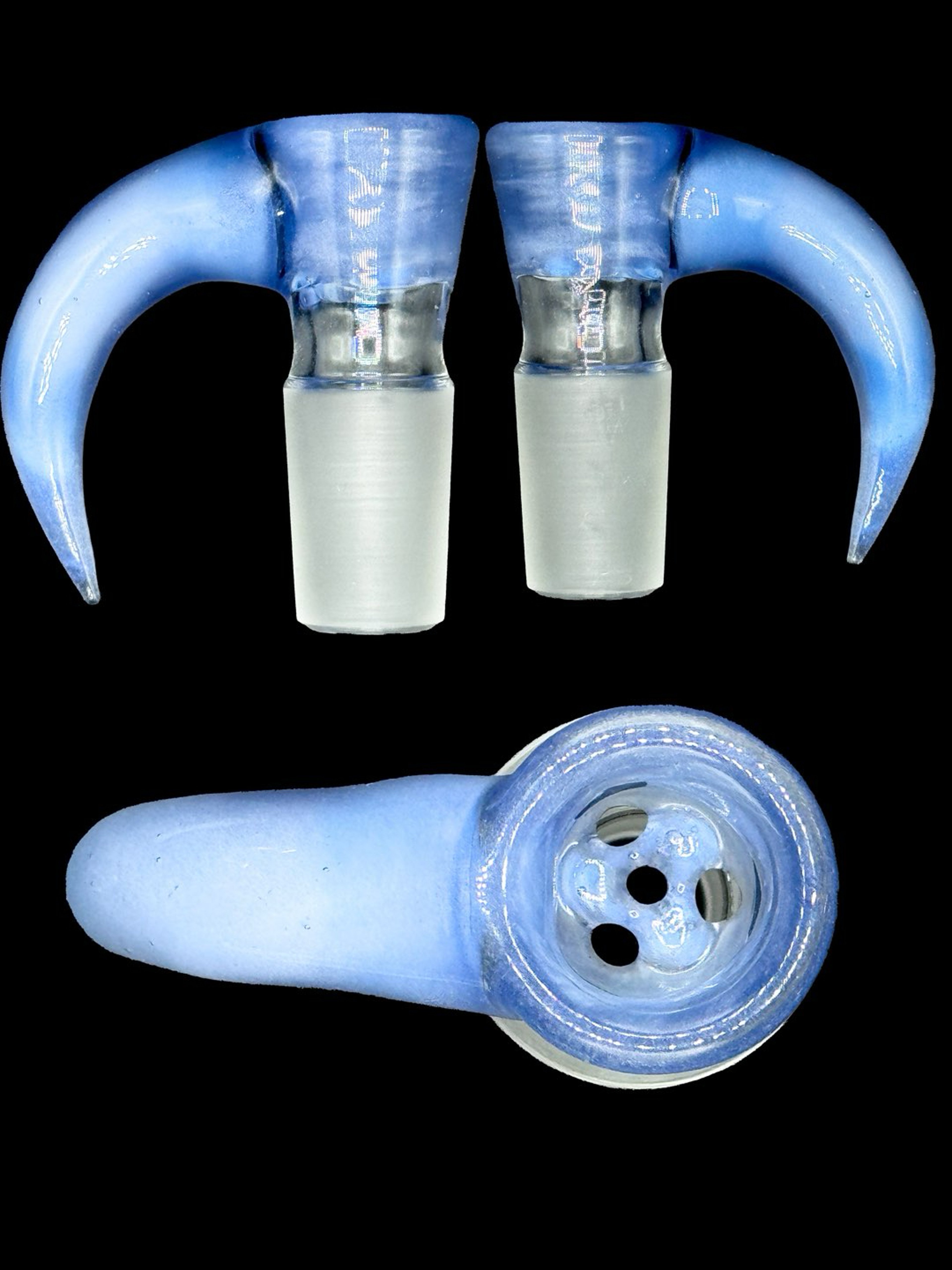 Preview pic of Fa 18/4 in blue satin/icy white satin