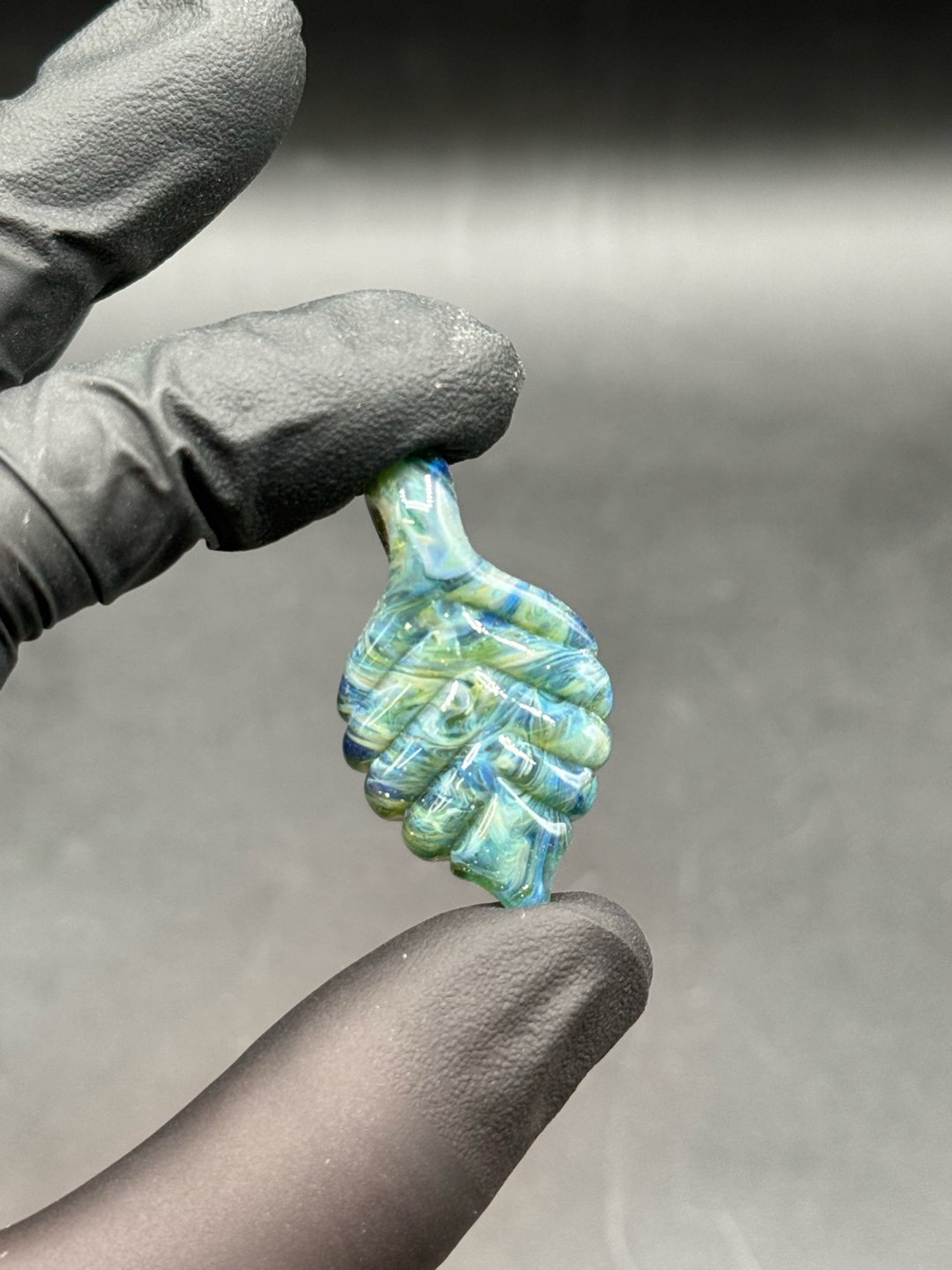 Leaf pendant image 0