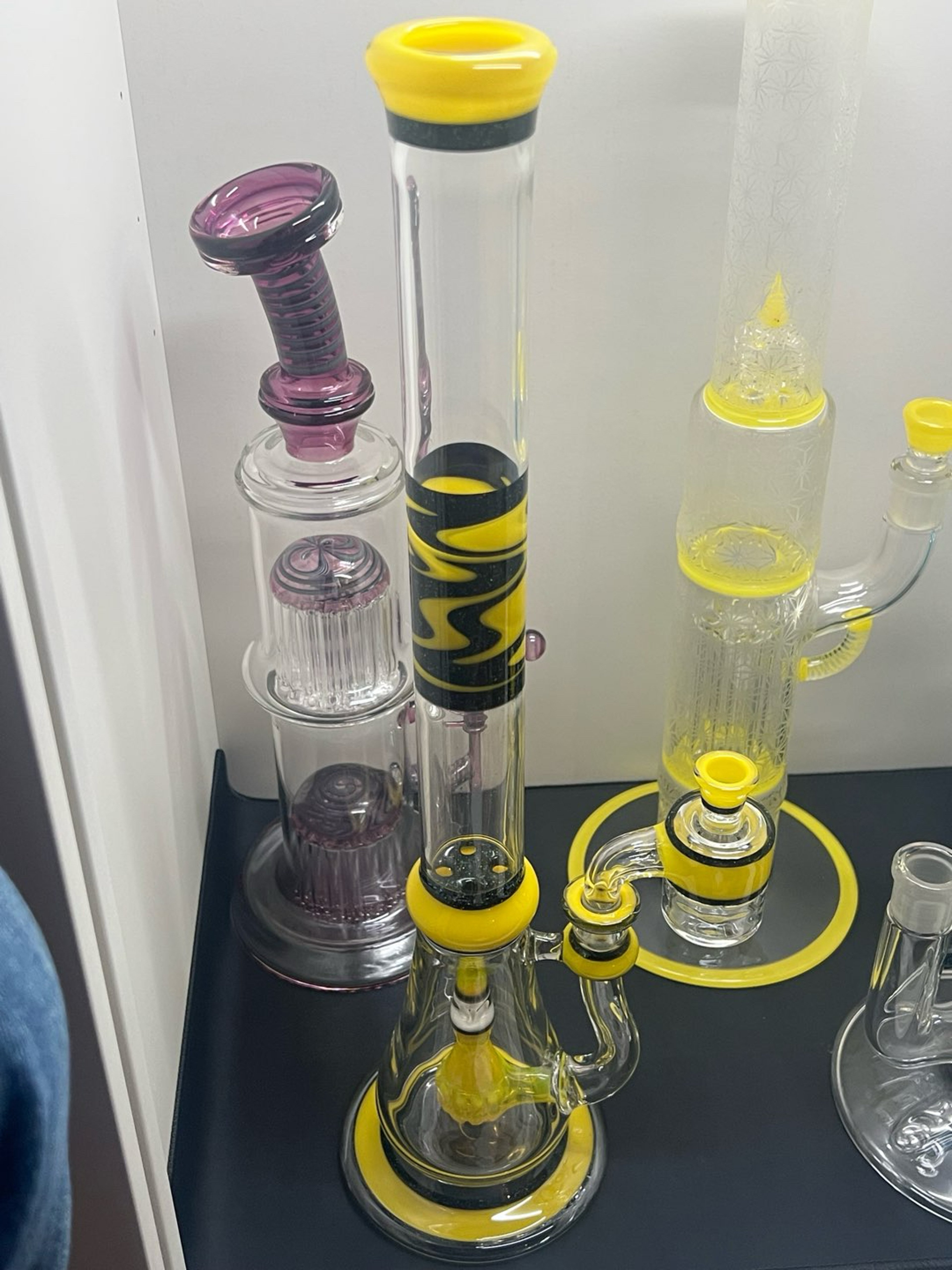 Preview pic of Blue grass Flower Tube #7 Black N Yellow
