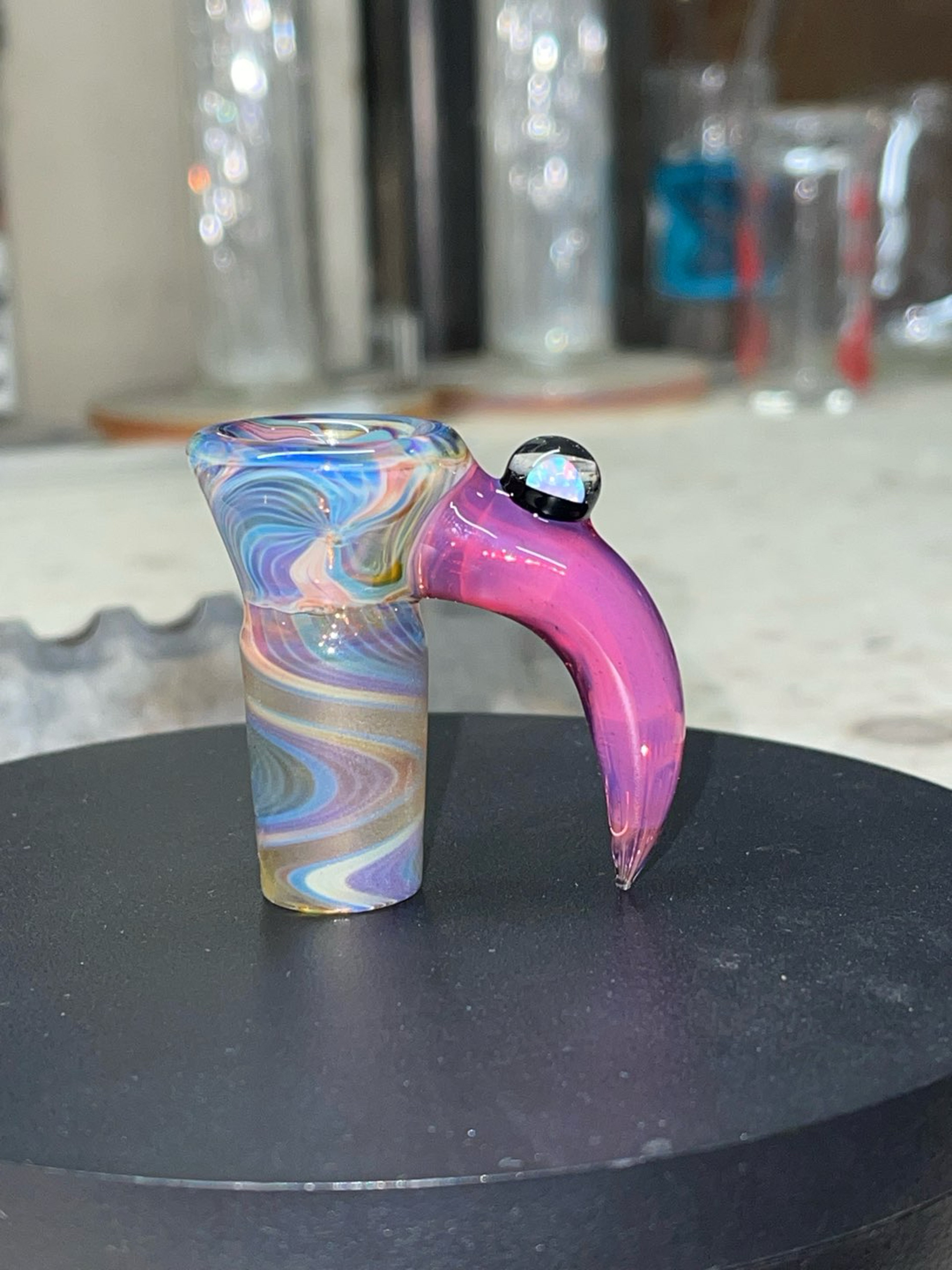Preview pic of 18mm 4 holes, karmaline color and tie dye wigwag