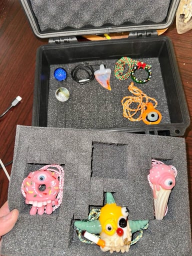 Preview pic of Pendants and puffco