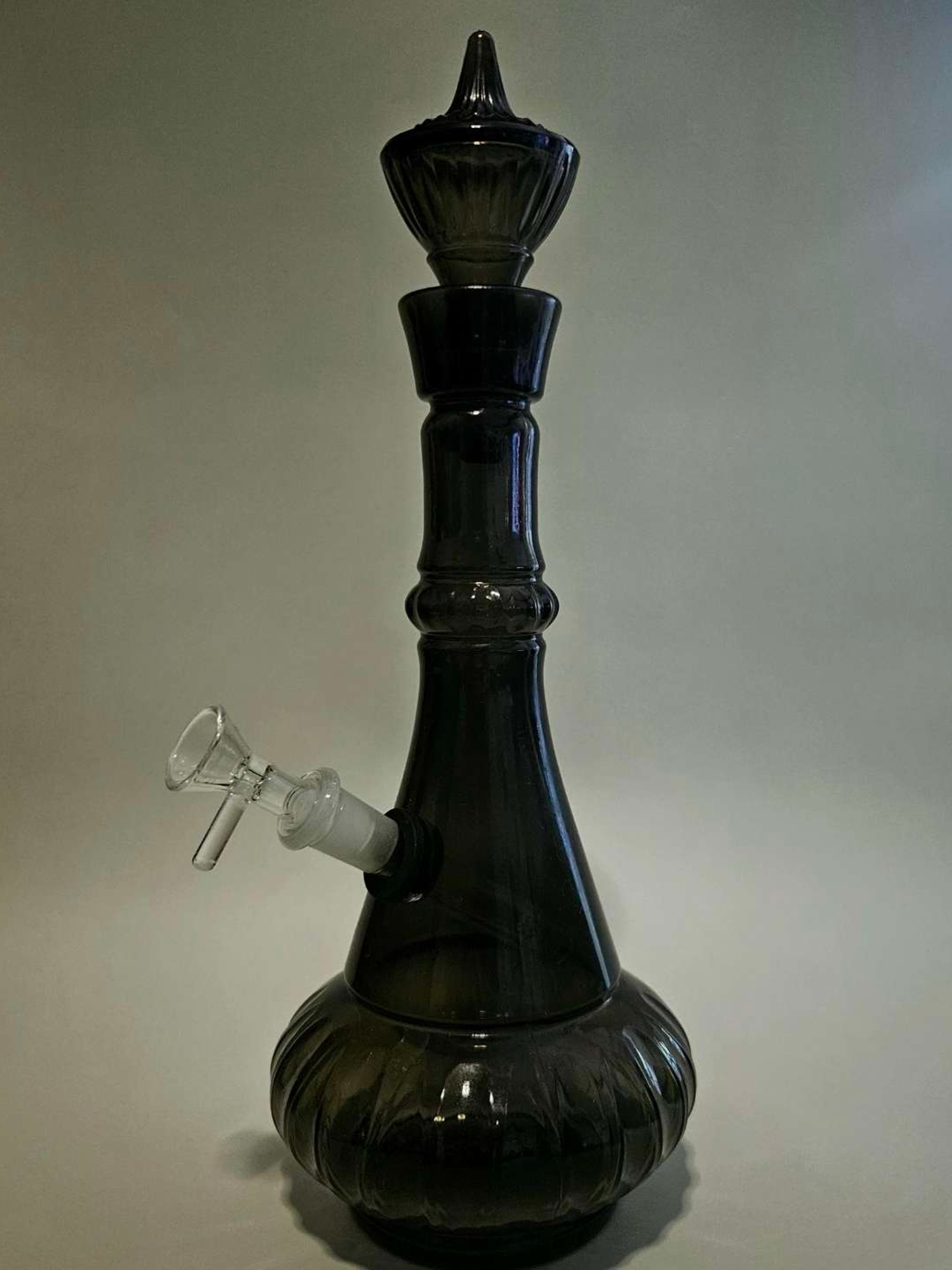 Preview pic of Vintage Decanter Bong