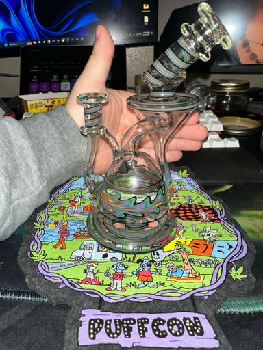 Preview pic of Manchild Glass - $400
