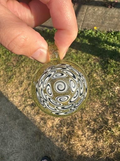 Preview pic of Kaja microspiral pendant