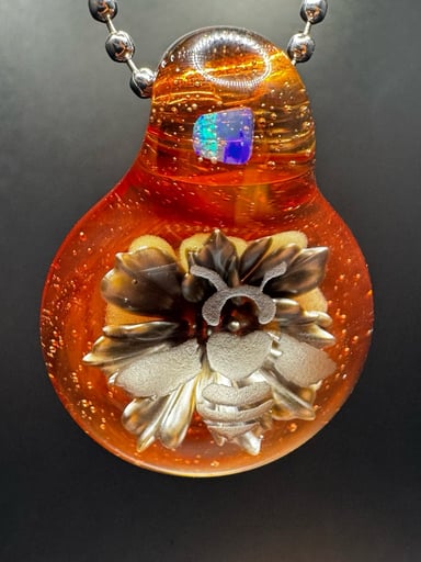 Preview pic of Electrum flower honey bee opal pendant