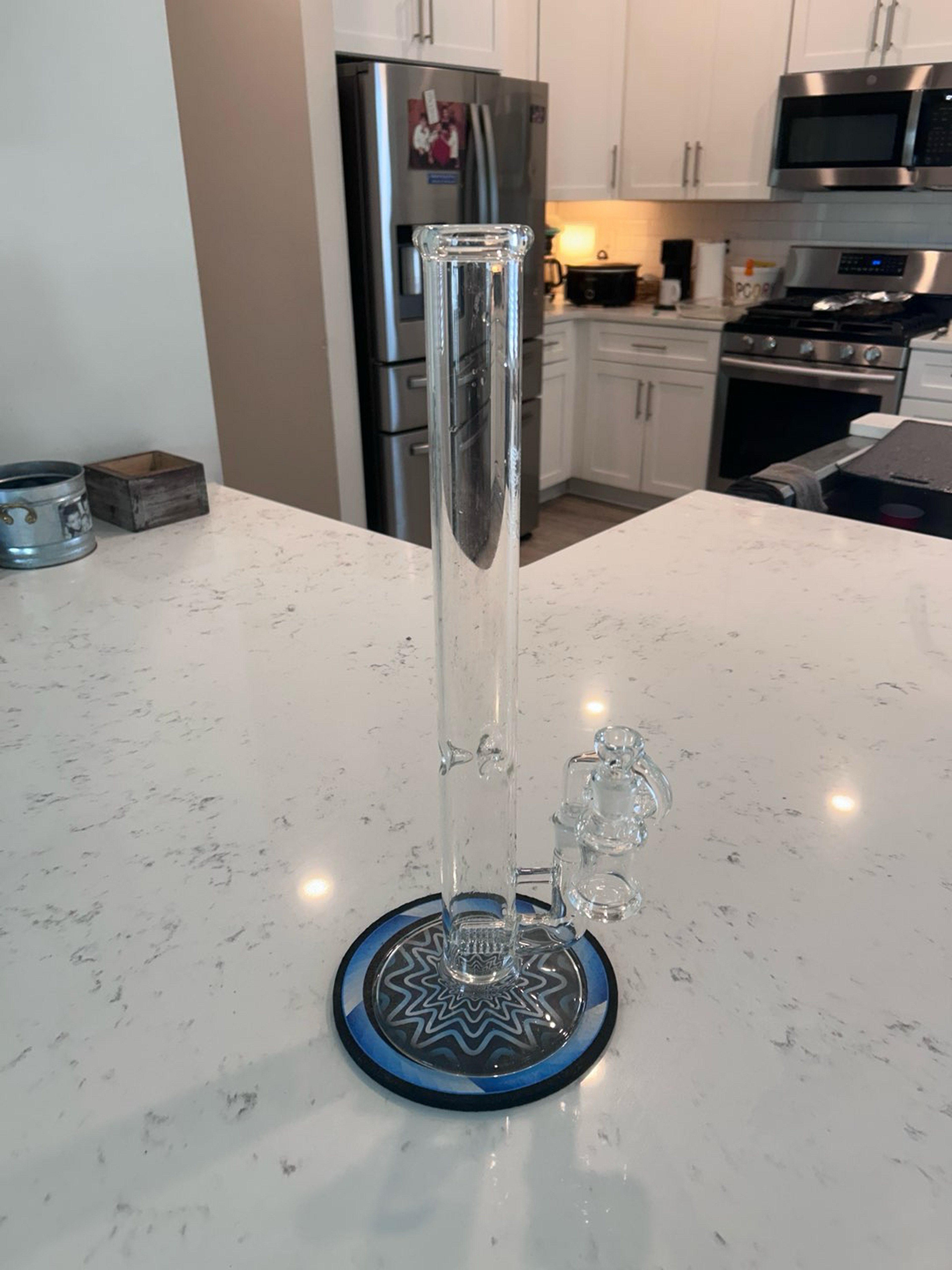Preview pic of Sovereignty bong with dry ash