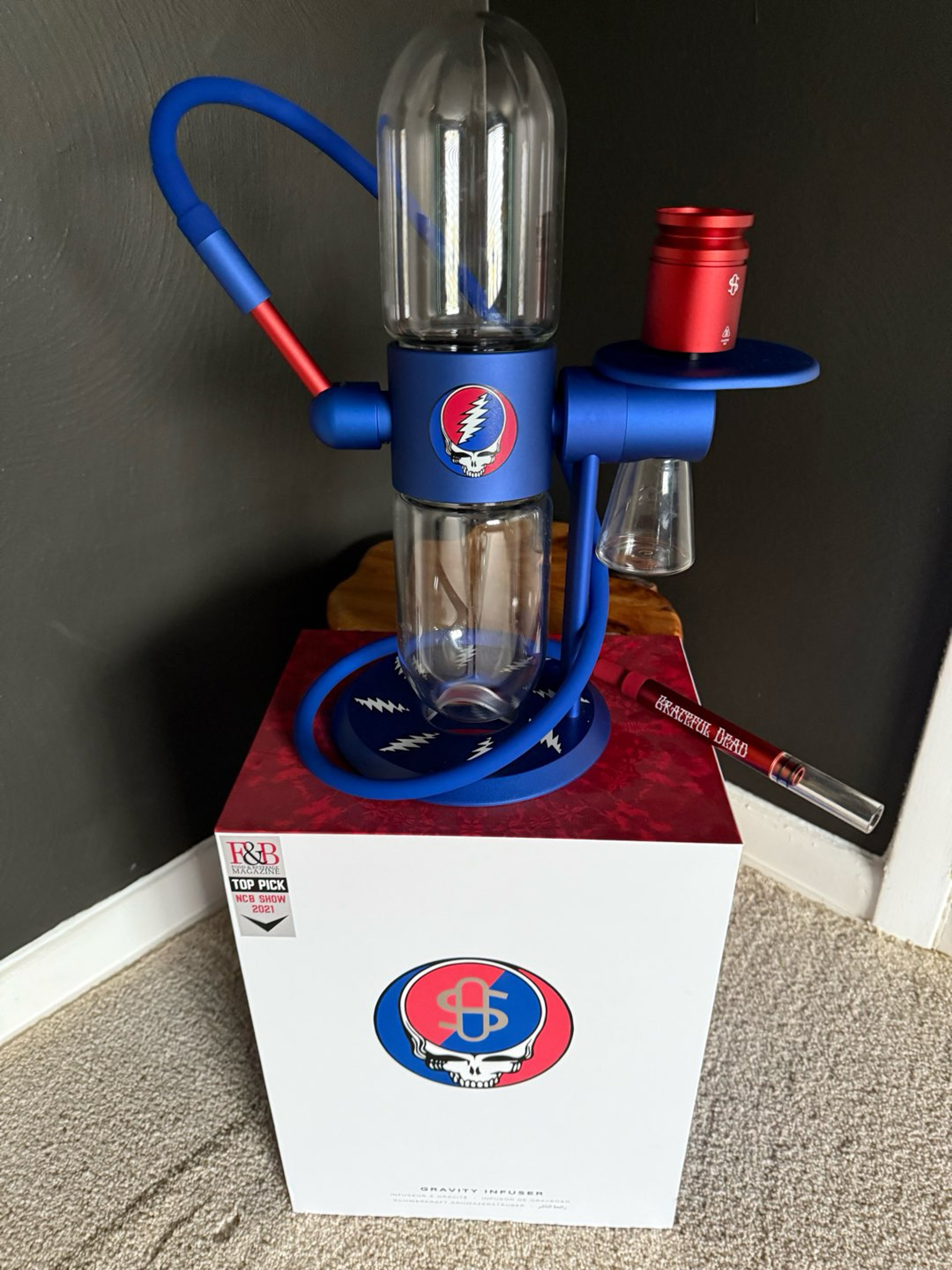 Preview pic of Grateful Dead Gravity Infuser w/ ash catcher