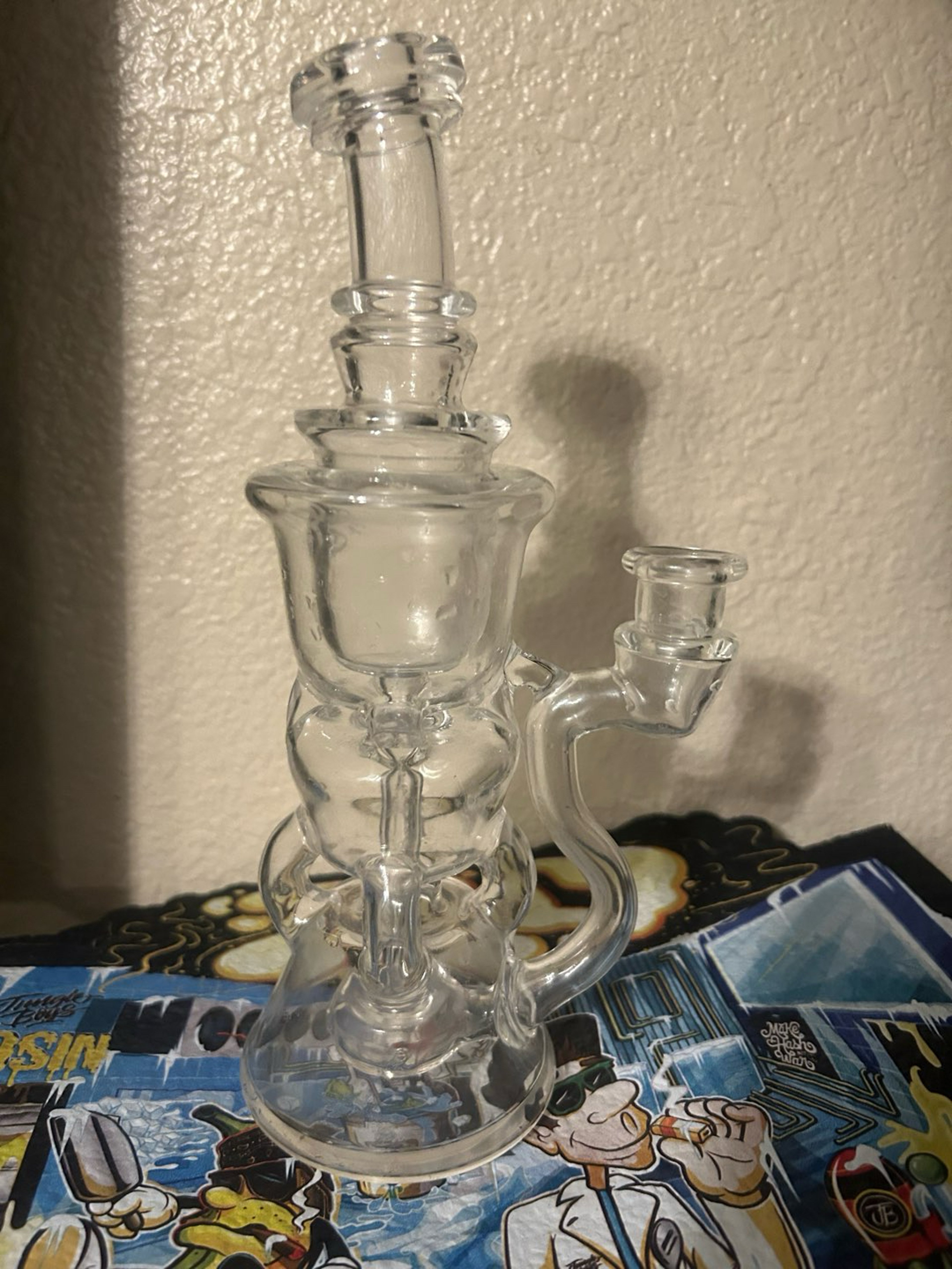 Preview pic of Ery Glass