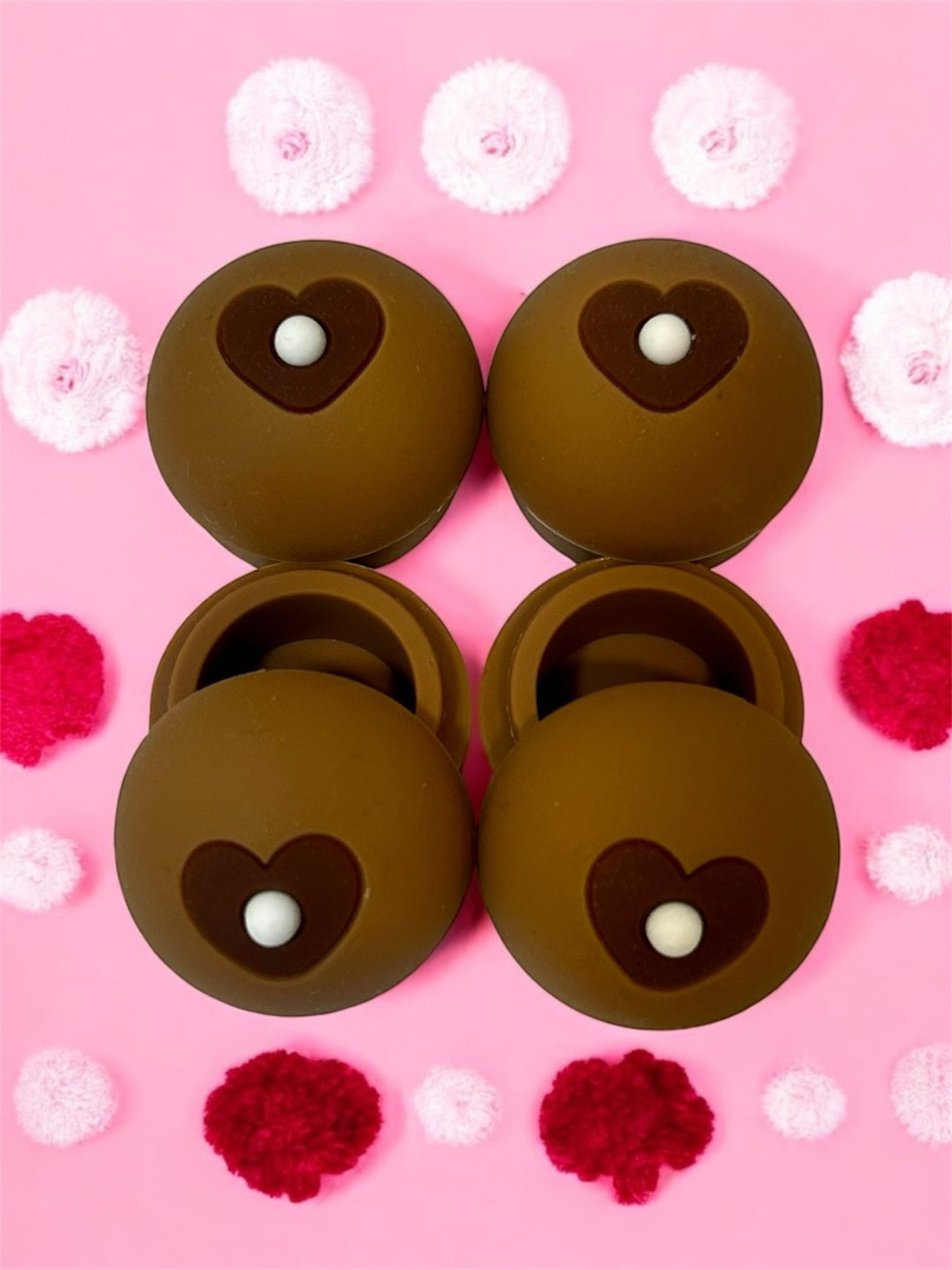 Preview pic of (4 count) Brown Heart Nip 🤎 Silicone Dab Containers for Wax
