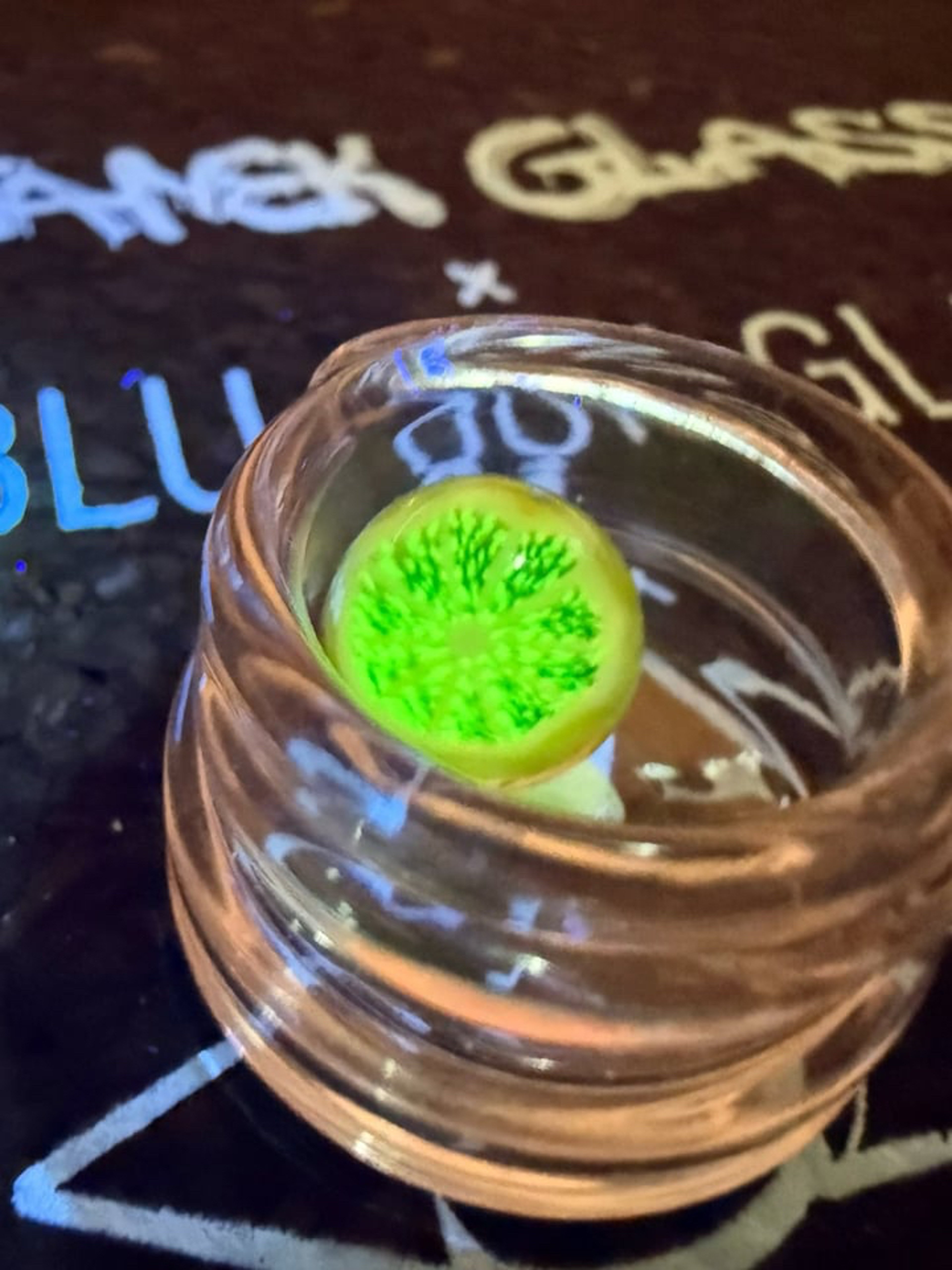 Preview pic of UV Valve Lyons Lime Slice 777 deal