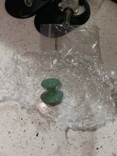 Preview pic of Gomez glass carb cap