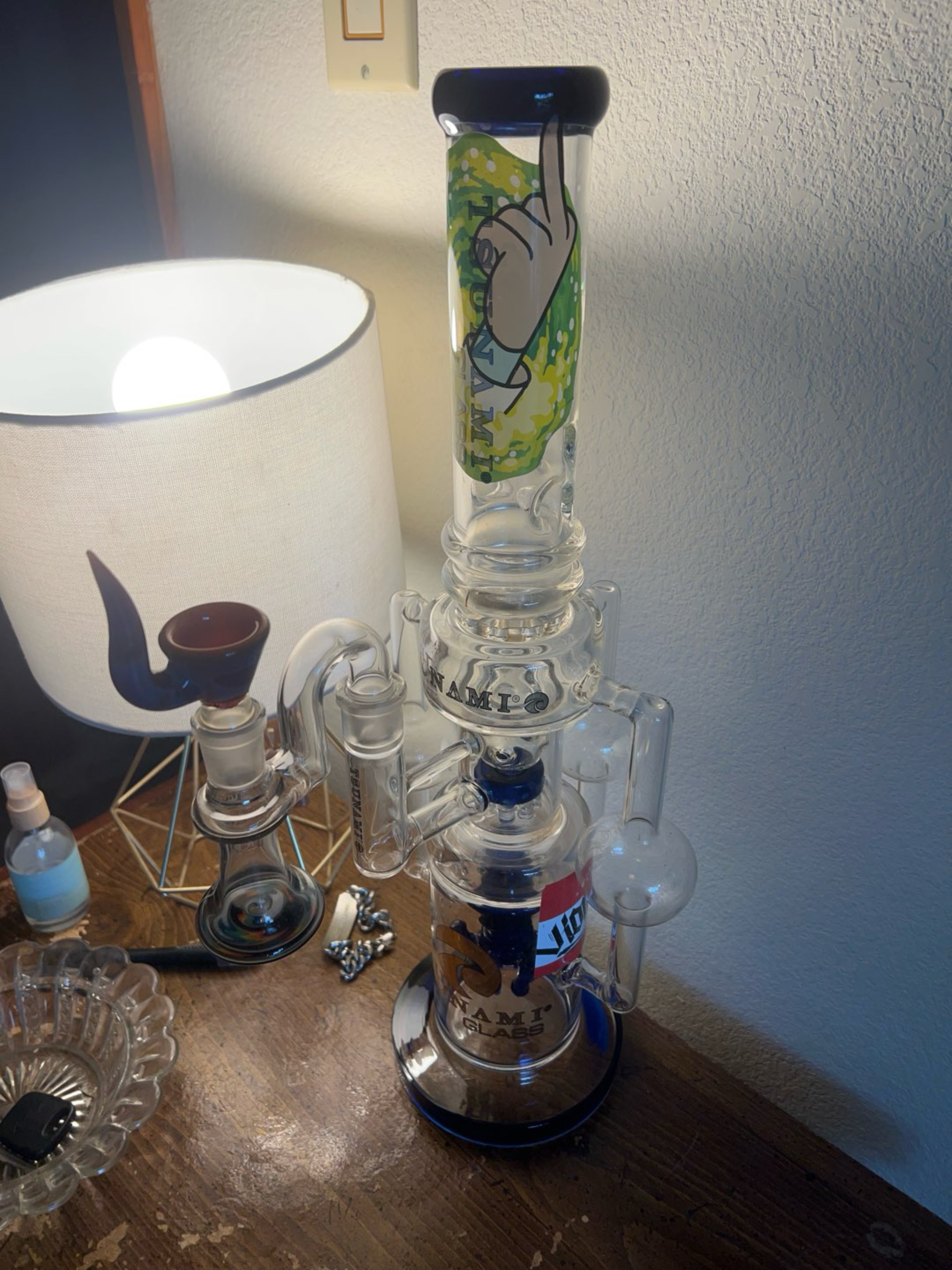 Preview pic of Tsunami Mad Scientist bong with OJ Flame ashcatcher and 18mm bowl piece