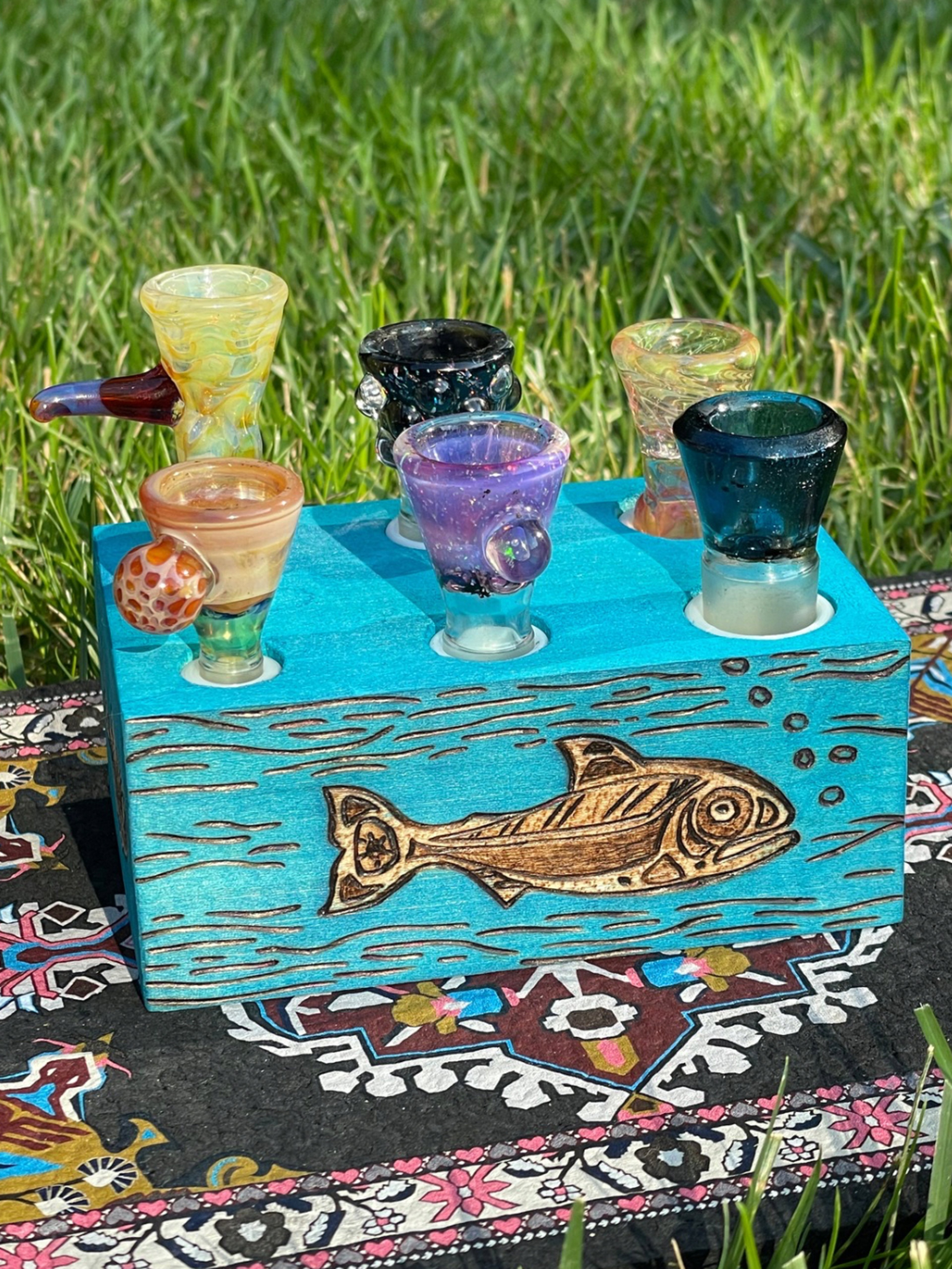 Preview pic of Six Hole Fish Slide Stand