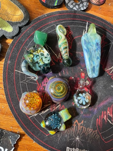 Preview pic of Unknown artist pendants