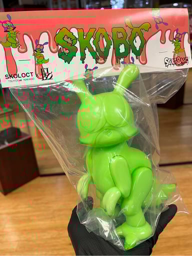 Preview pic of SKOBO Skoloct x Elbo glass Vinyl figure