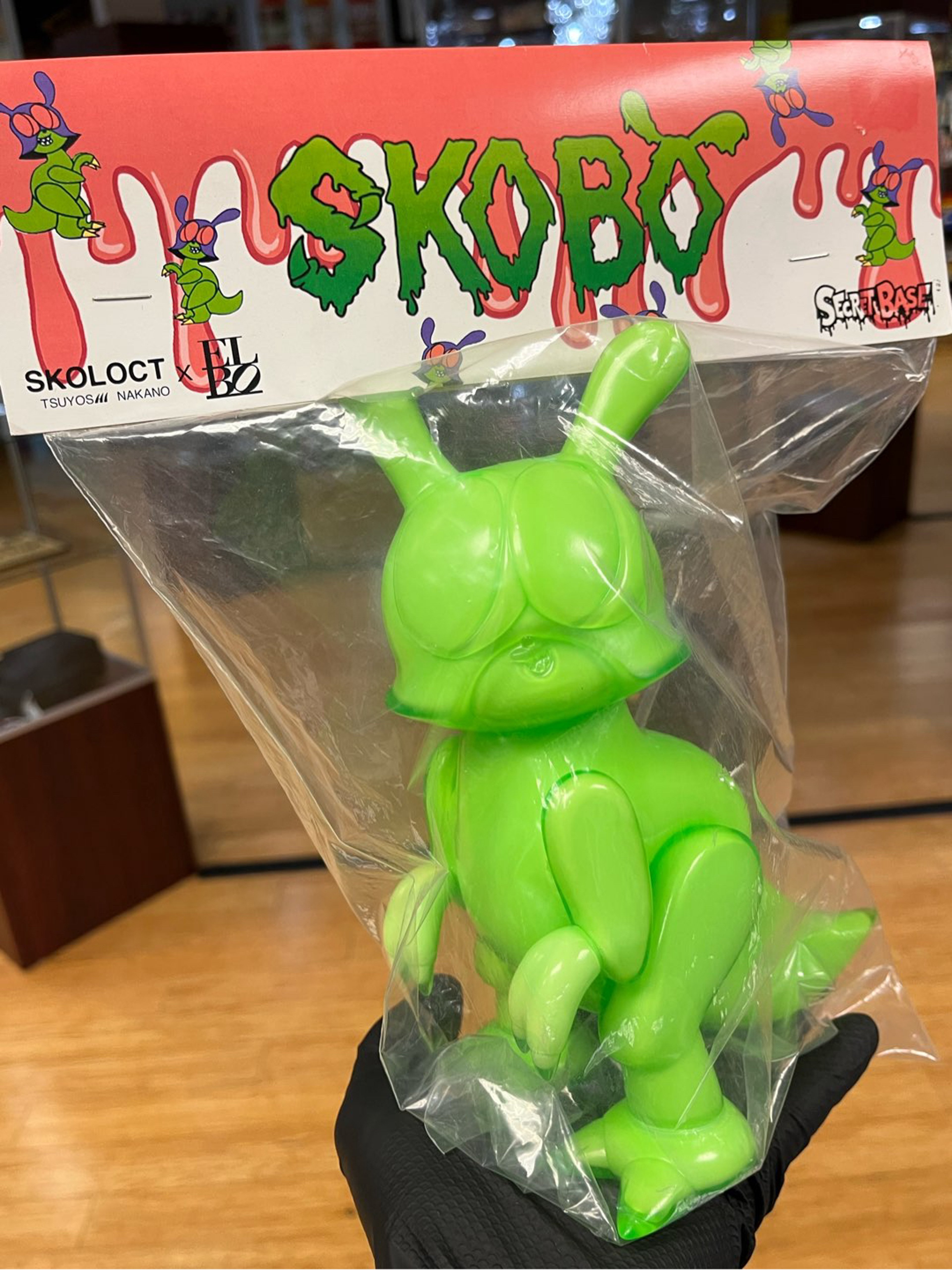 Preview pic of SKOBO Skoloct x Elbo glass Vinyl figure
