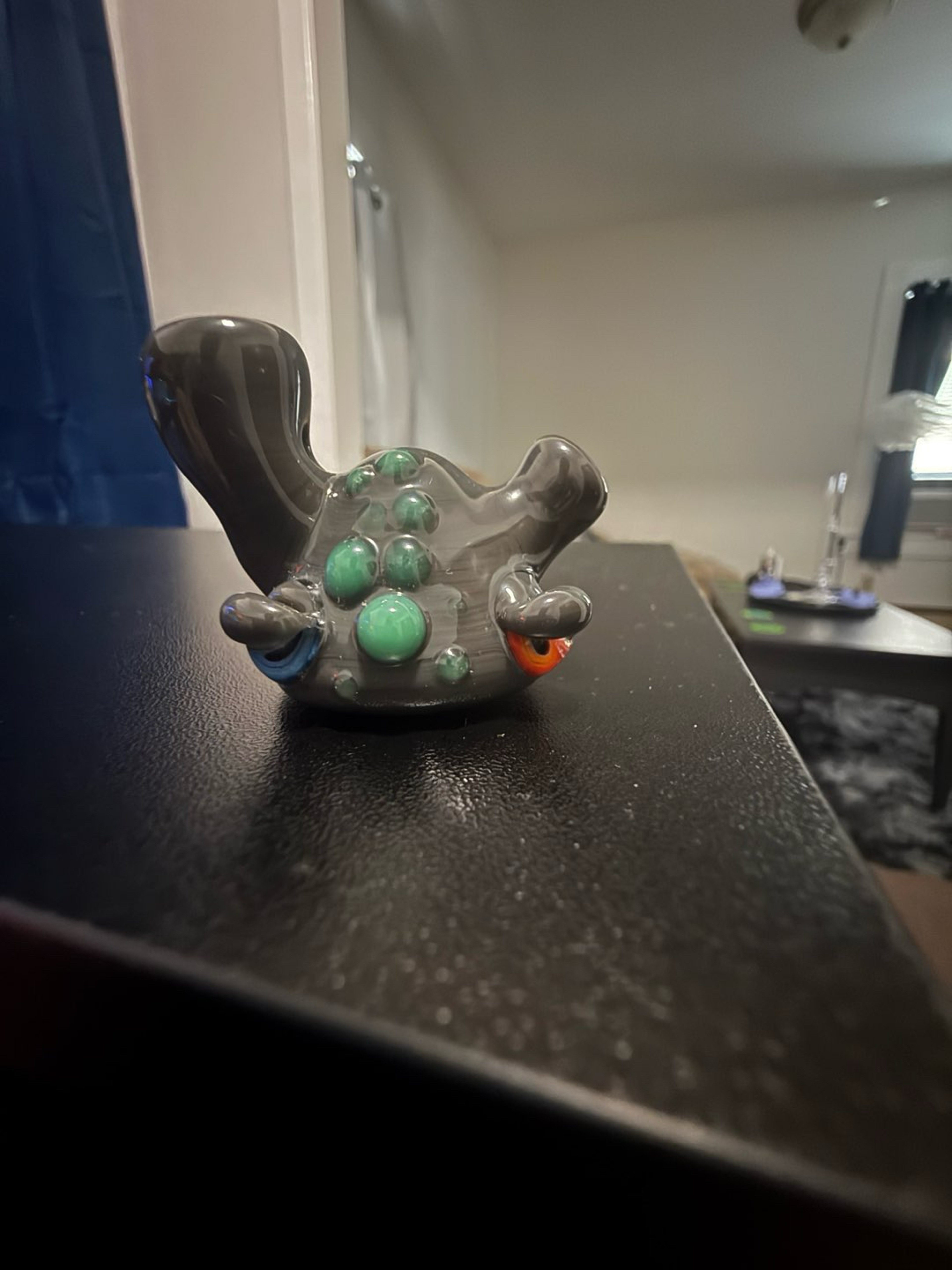 Preview pic of Lerk Pendant