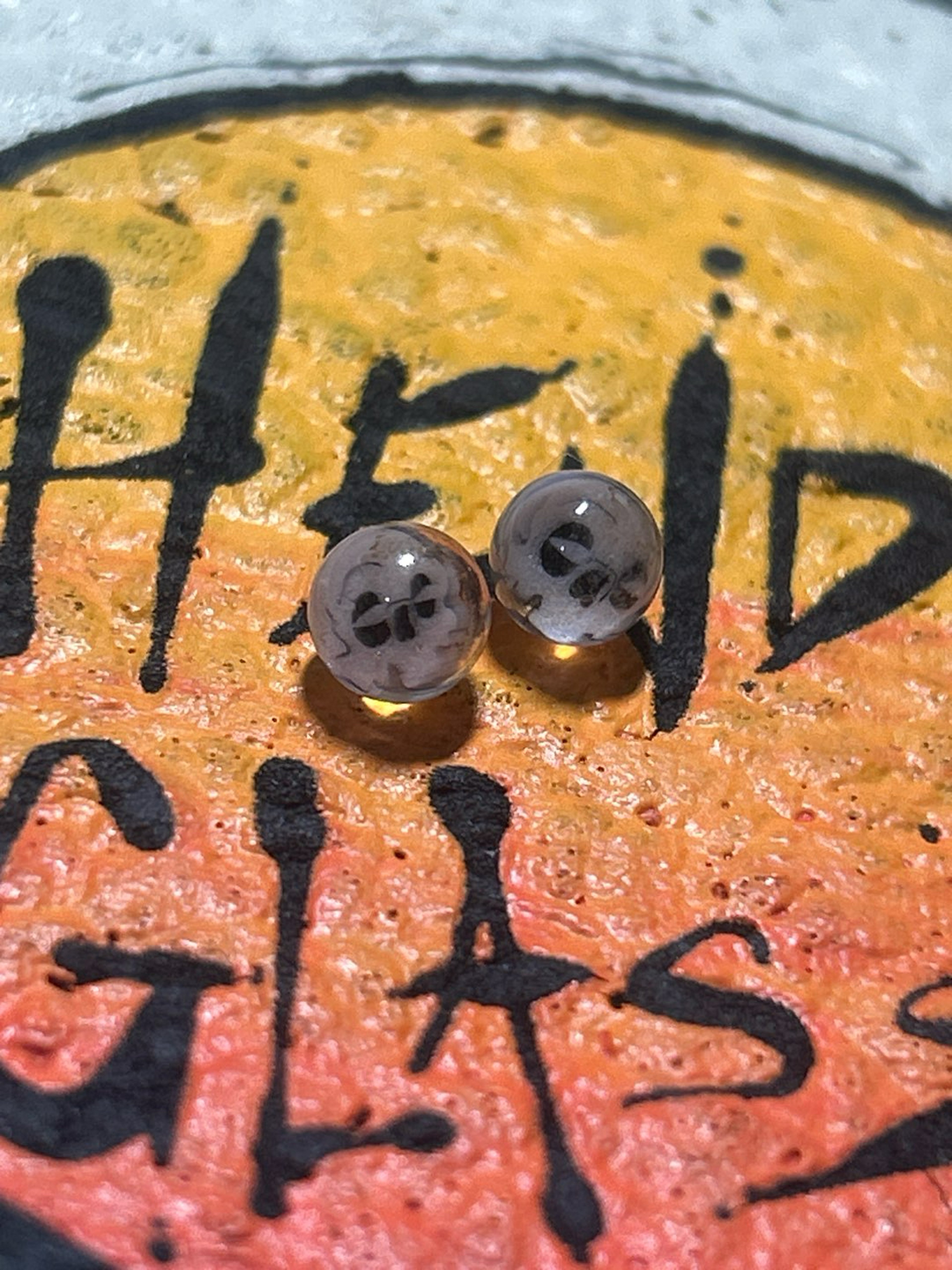 Preview pic of Hendy pearls (skull Millie)