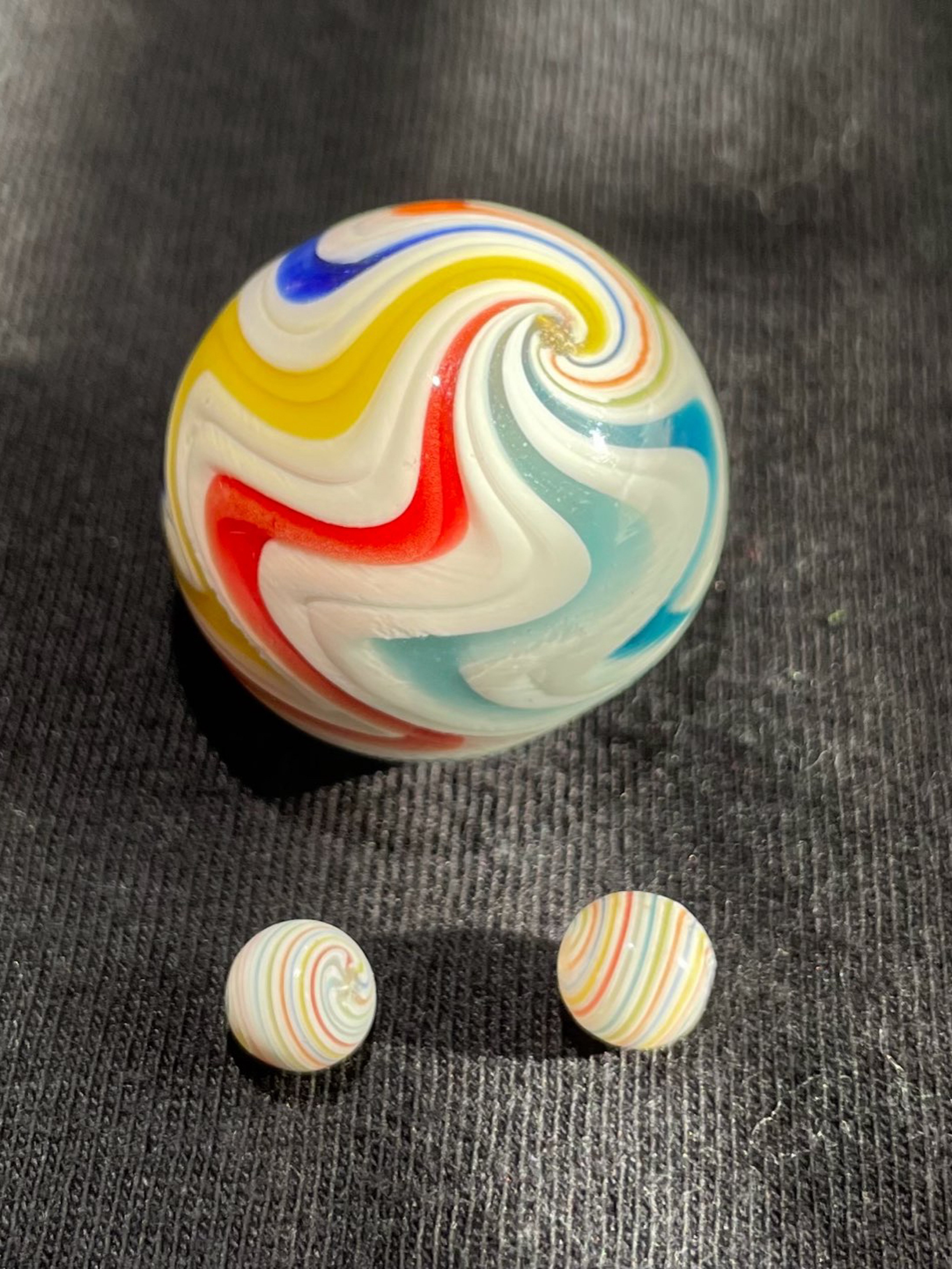 Preview pic of Candy WigWag Pearls 3pc