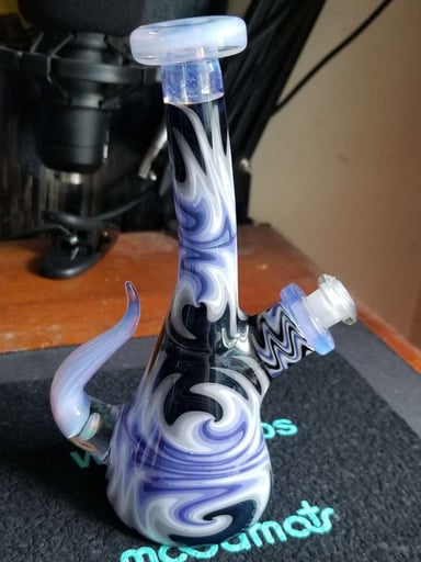 Preview pic of Wig Wag Mini Beaker With Opal