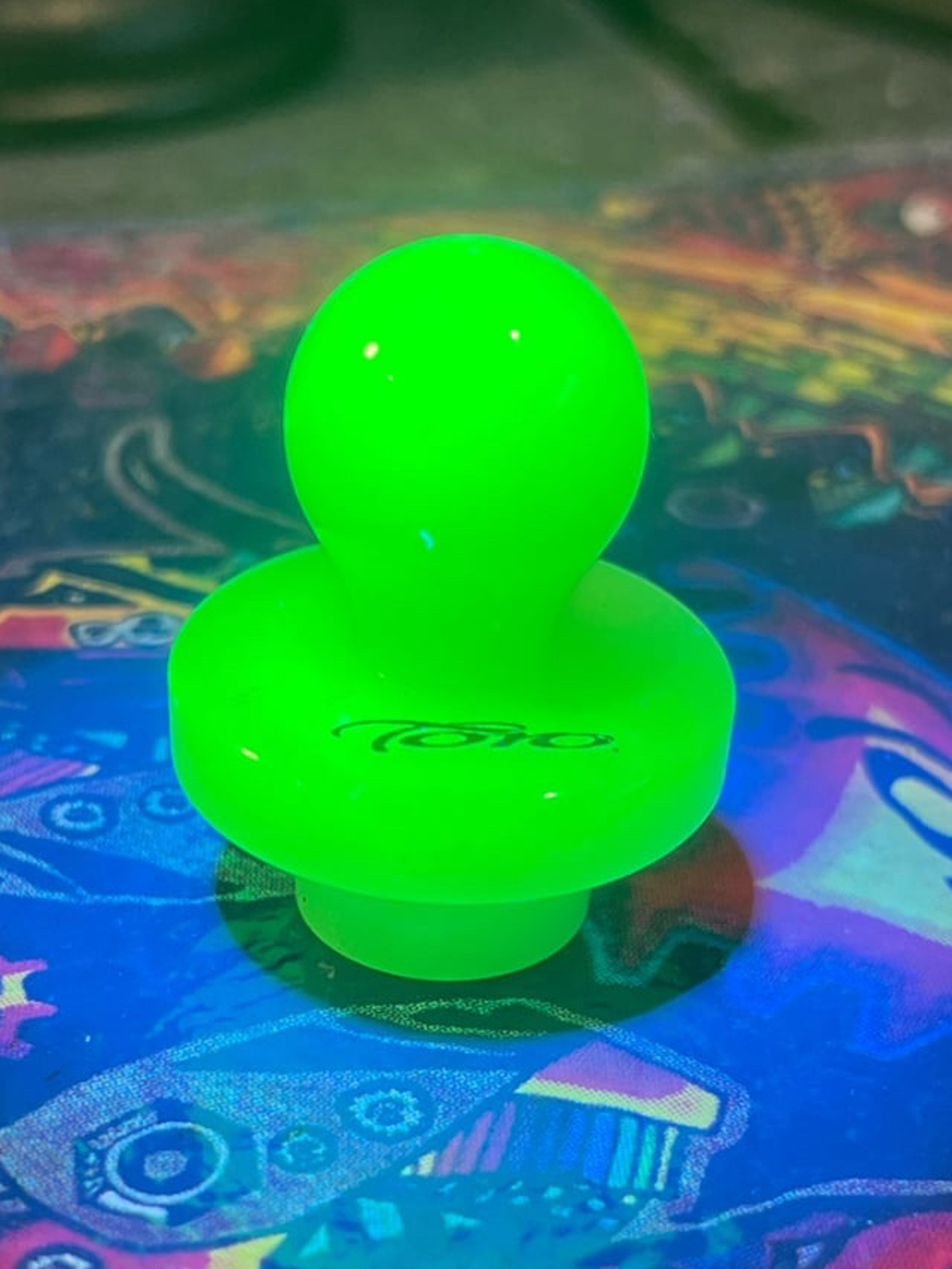 Preview pic of Toro Illuminati x White Full Color UV UFO