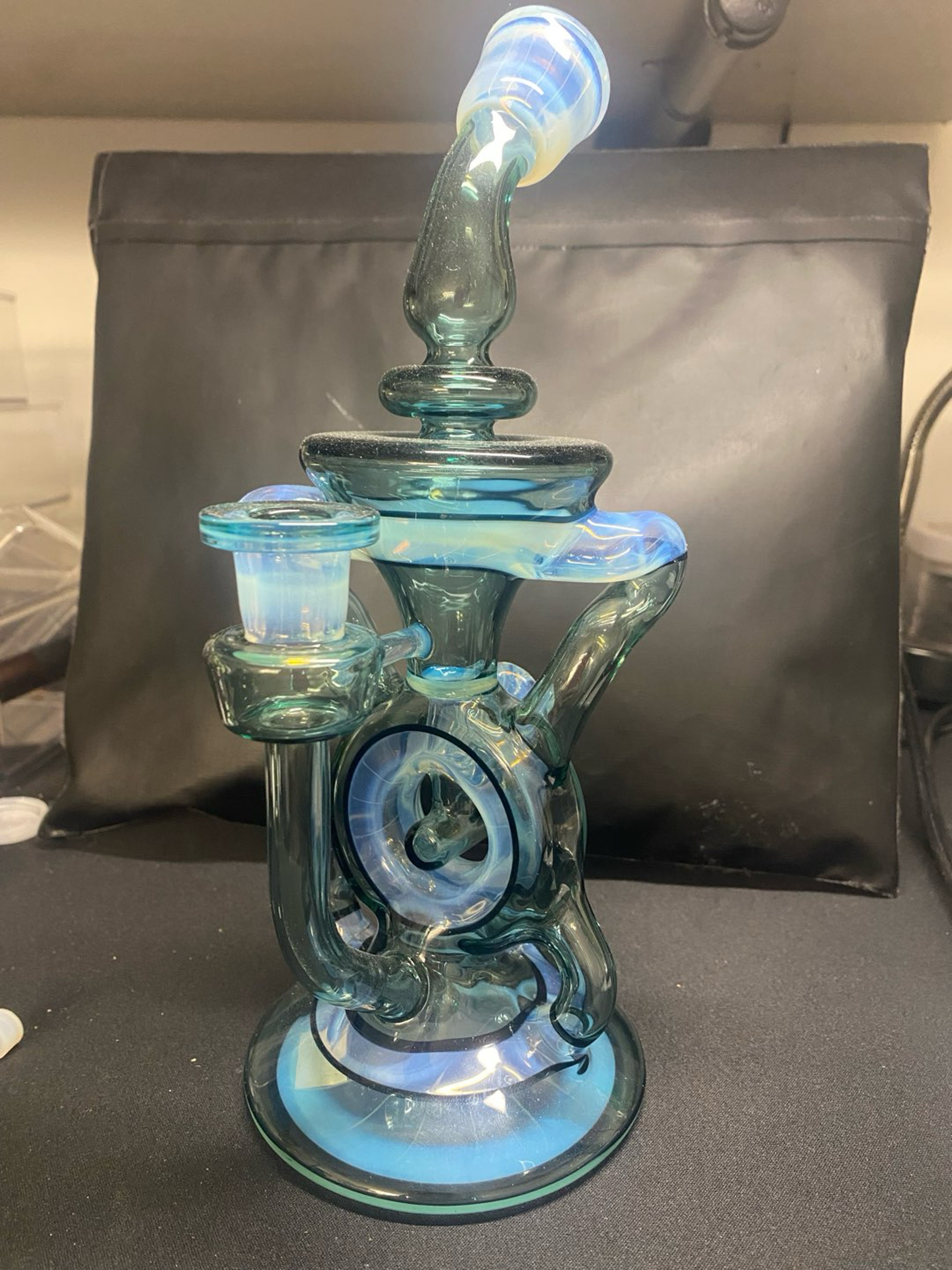 Preview pic of Major glass lab, Recycler