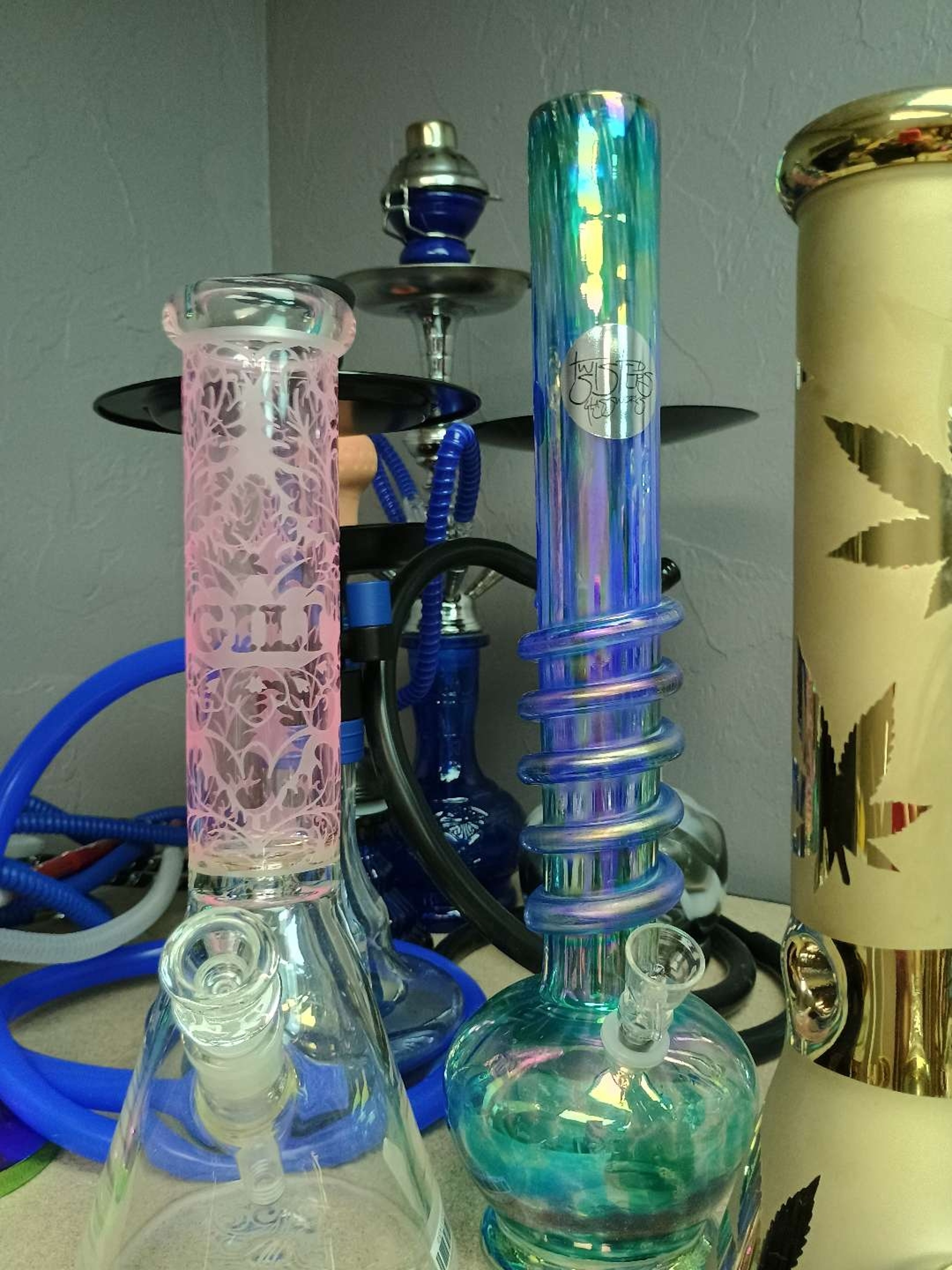 Preview pic of Pink Frost Beaker Bubbler – Floral Etch “Gili” Style