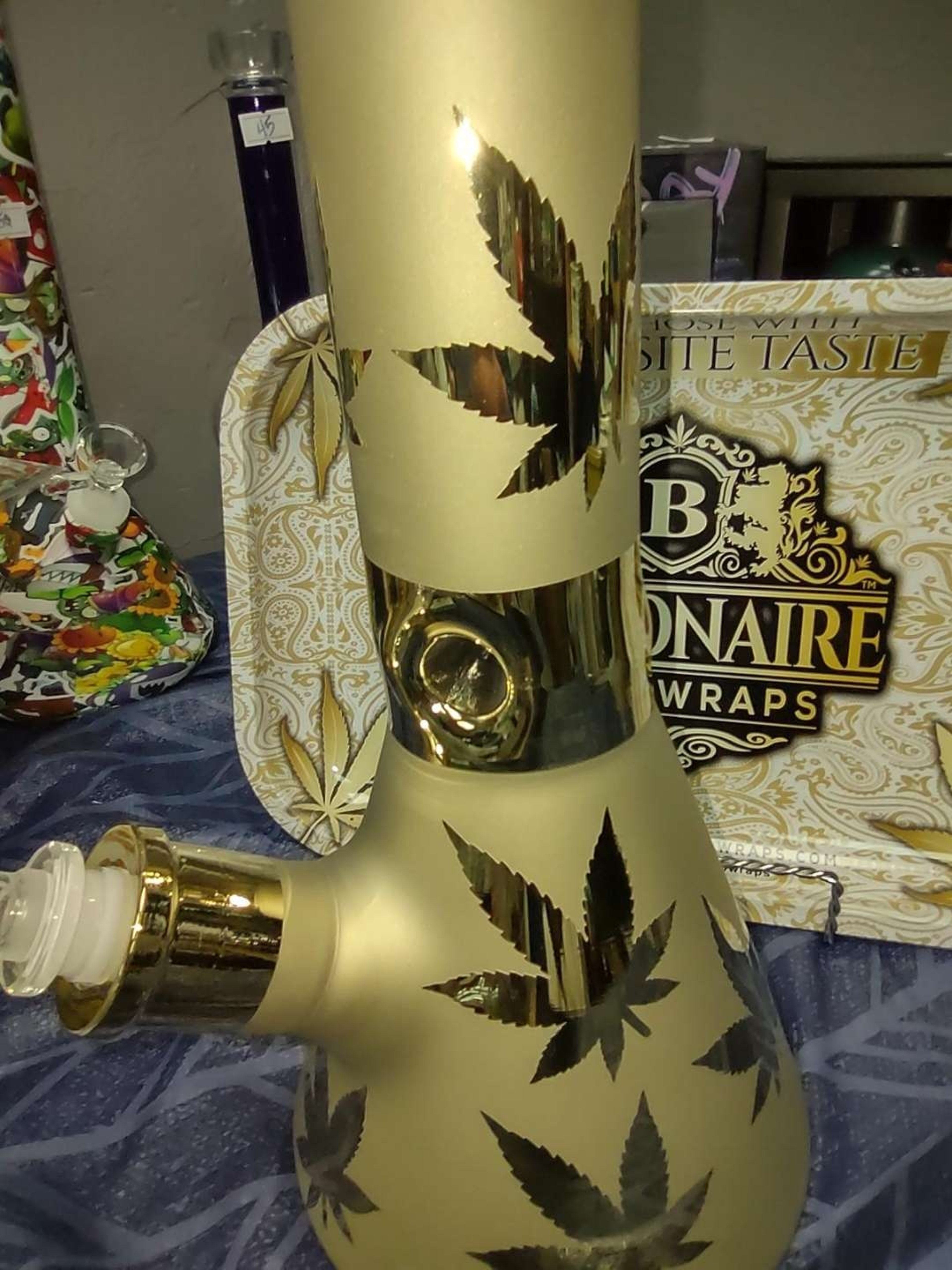 King Gold Leaf Beaker image 0