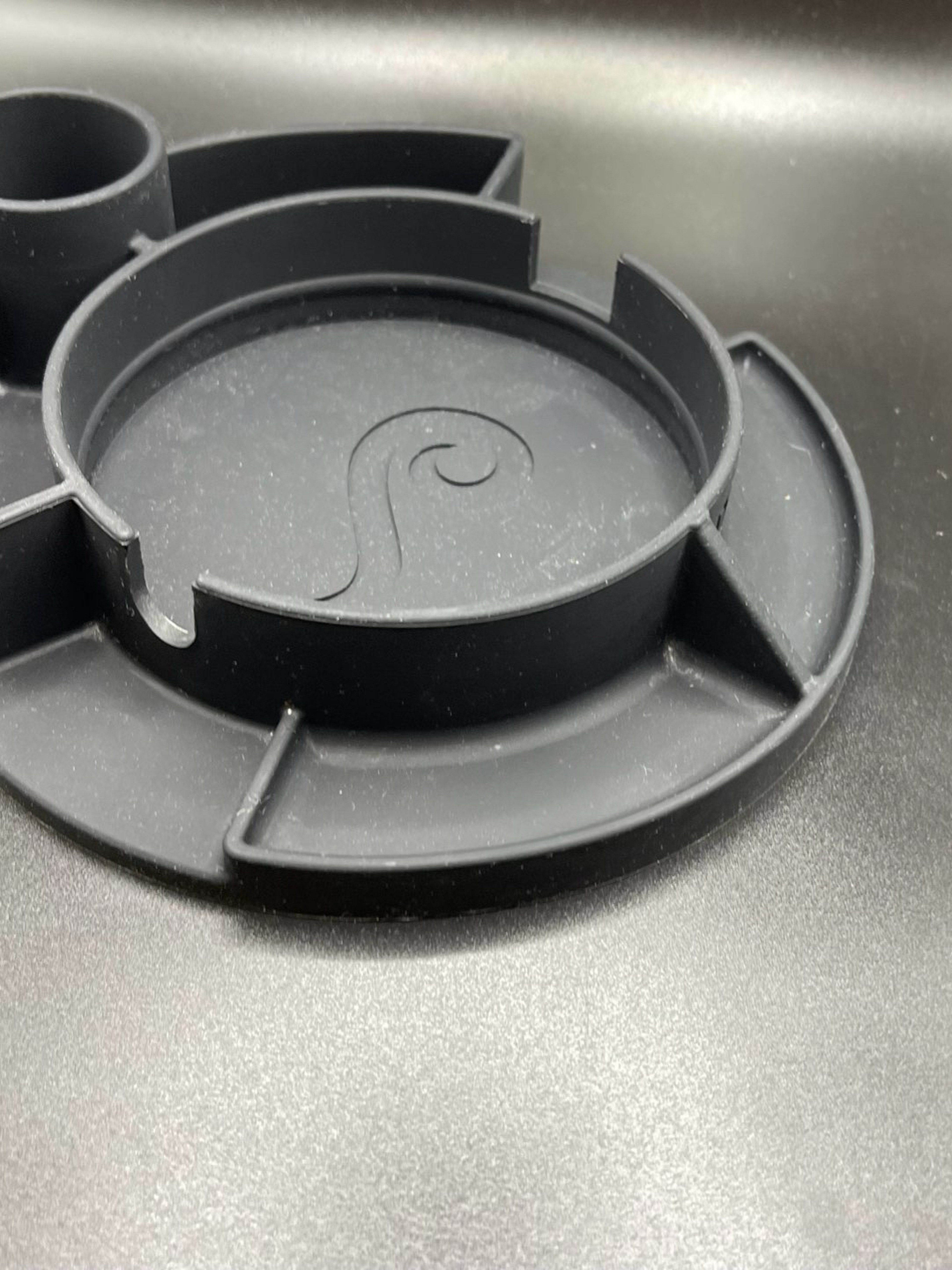 Preview pic of Dr. Dabber Switch Silicone Base