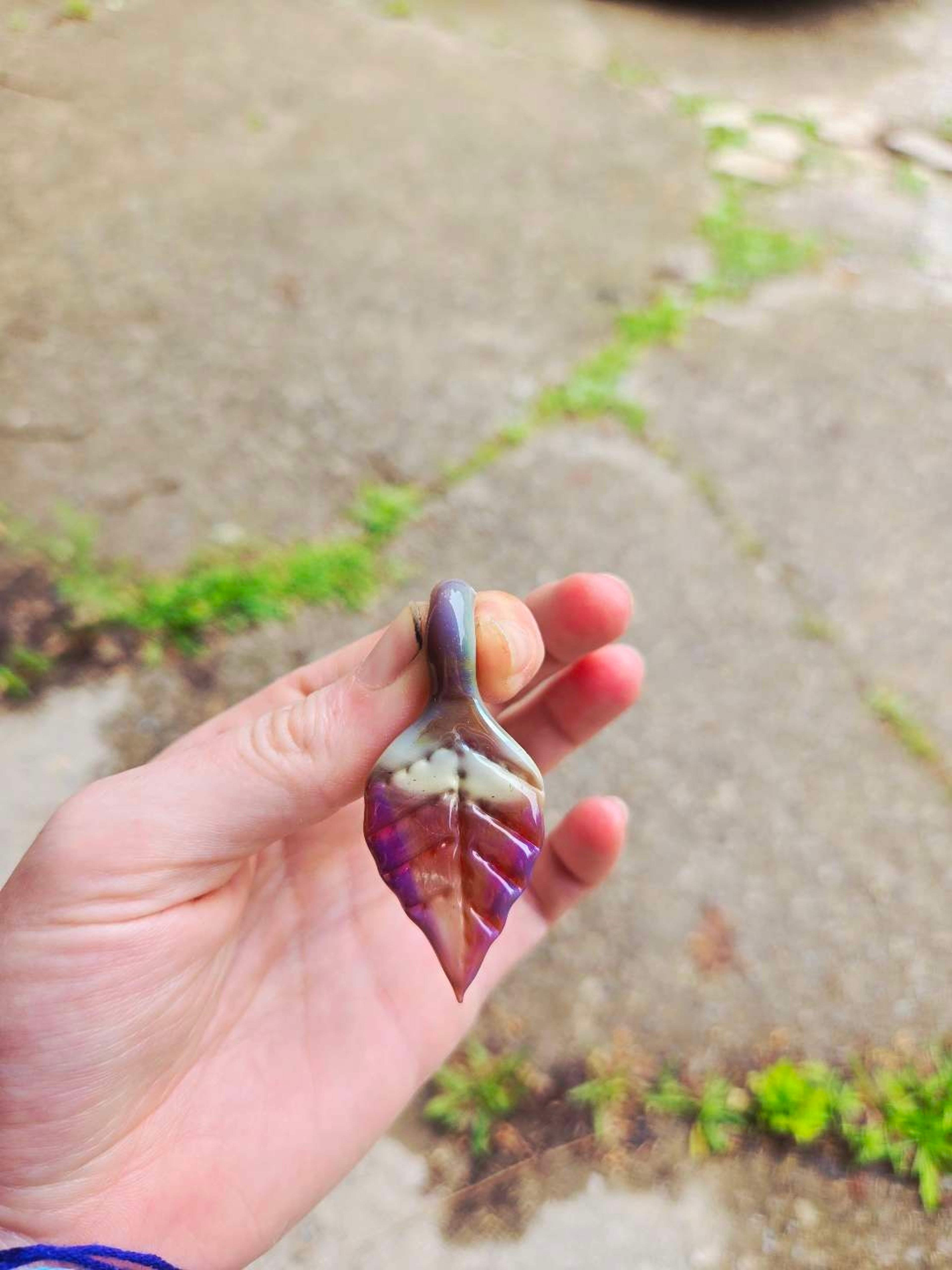 Preview pic of Leaf Pendant