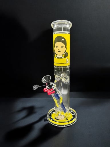 Preview pic of 12” Squid Game Straight Glass Bong – Yellow Design with Metal Bowl