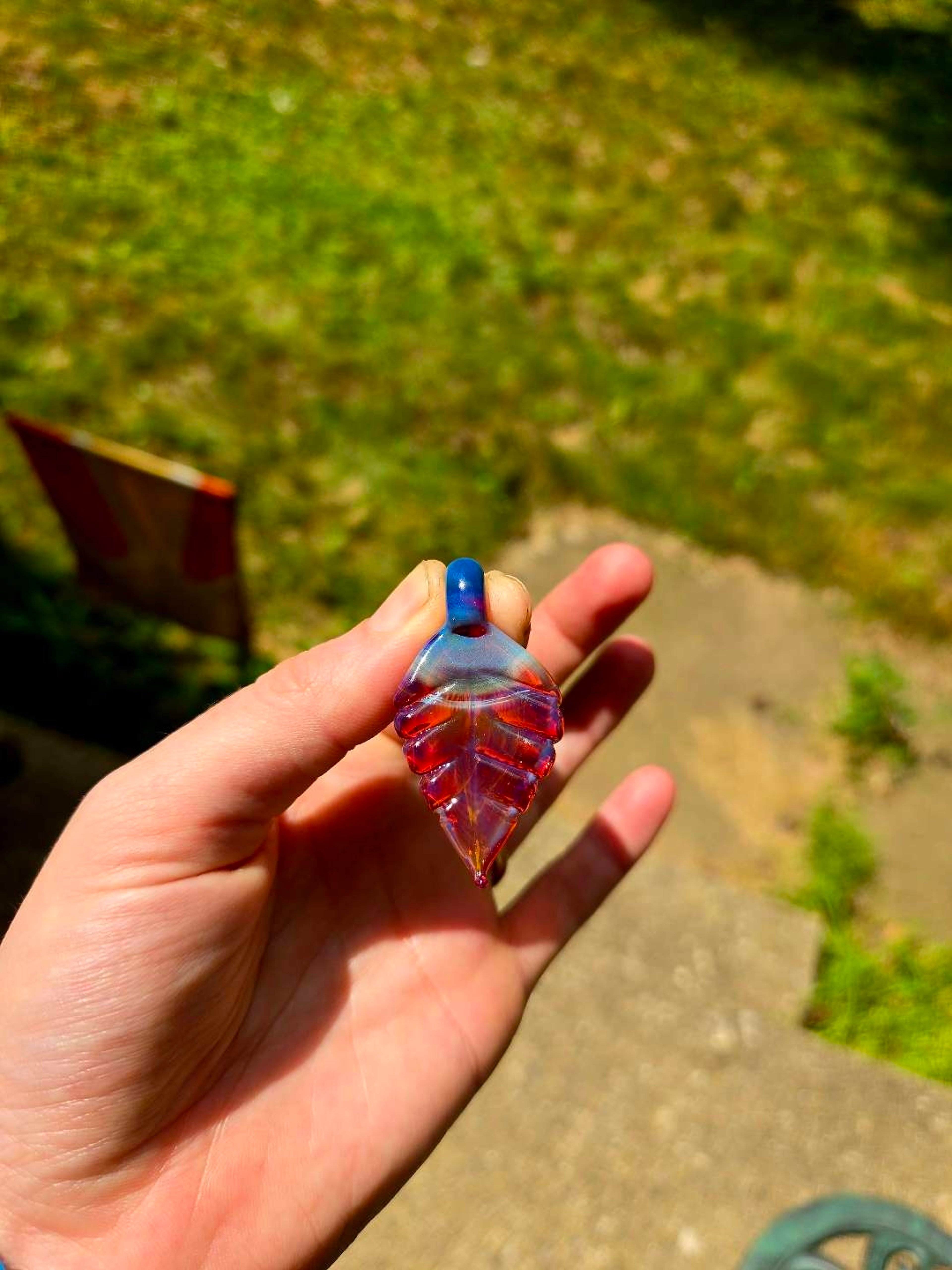 Preview pic of AP Leaf Pendant