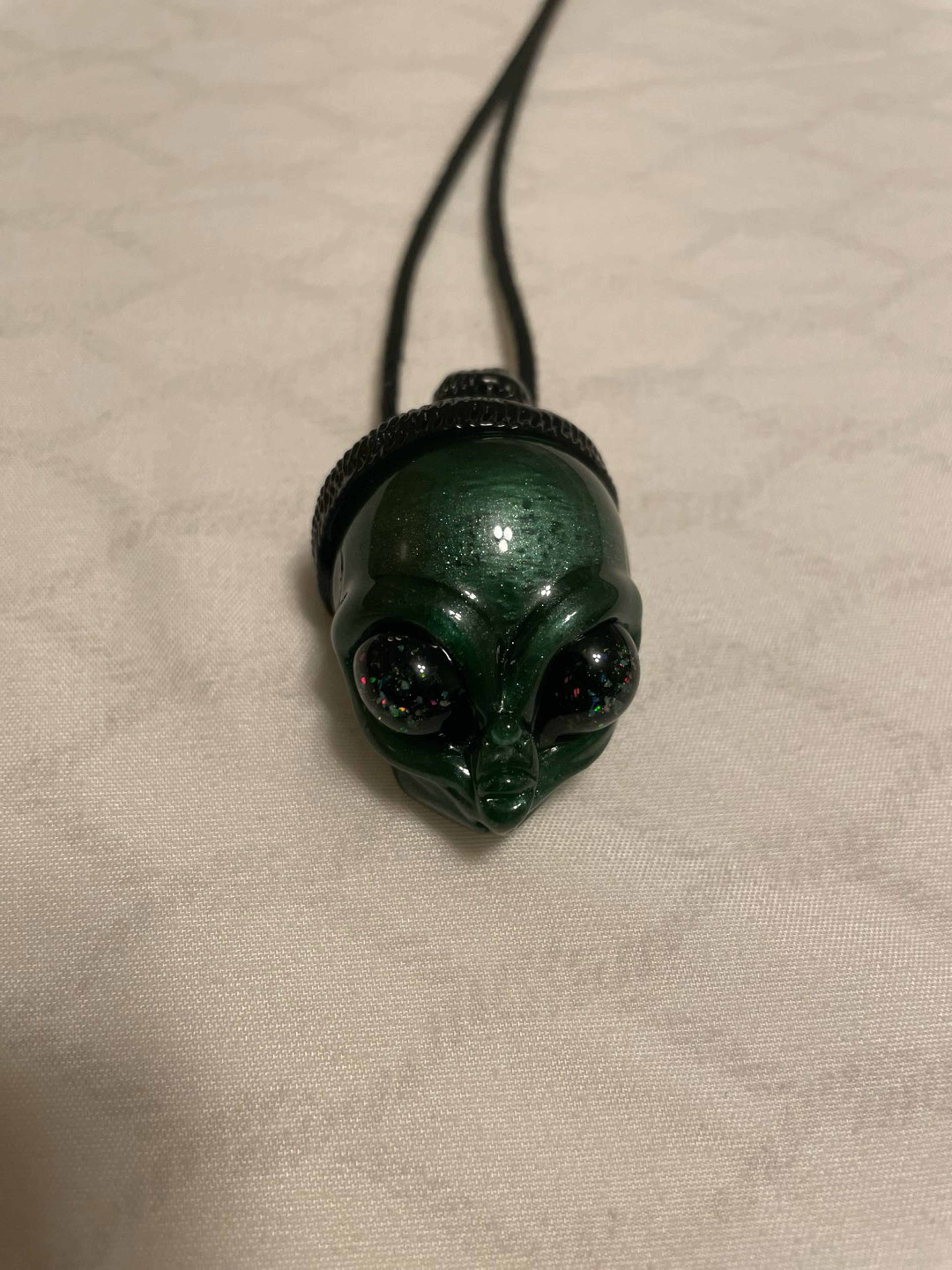 Preview pic of Ghost alien pendant 2025 signed