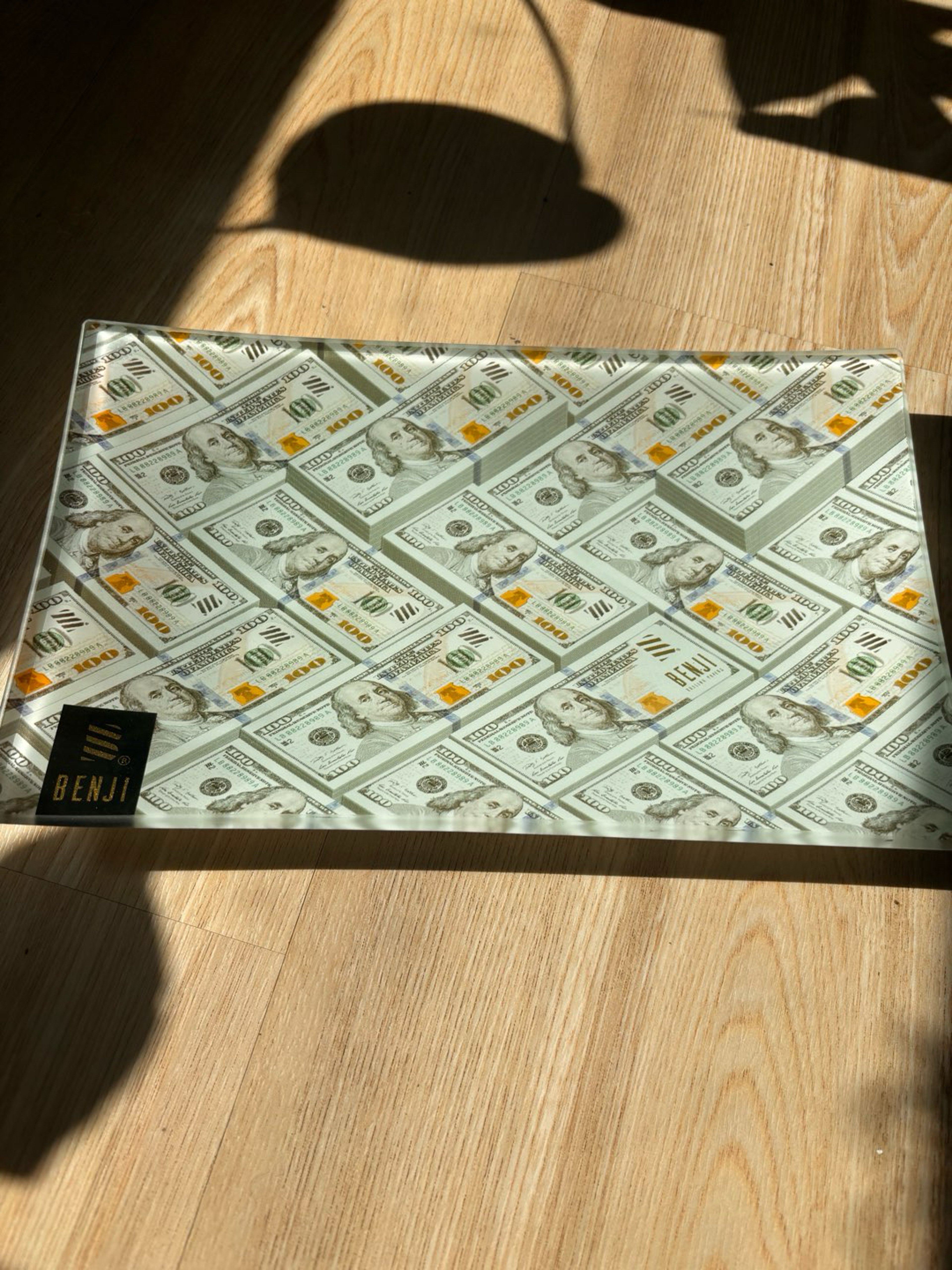 Preview pic of Glass Rolling Tray