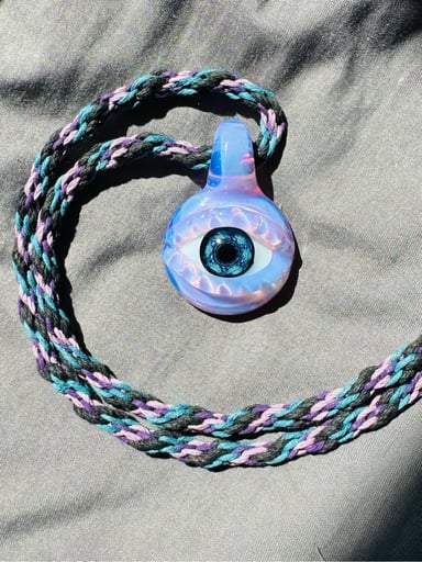 Preview pic of Clean Mako glass thick EYE Pendant UV reactive 🧐🔥