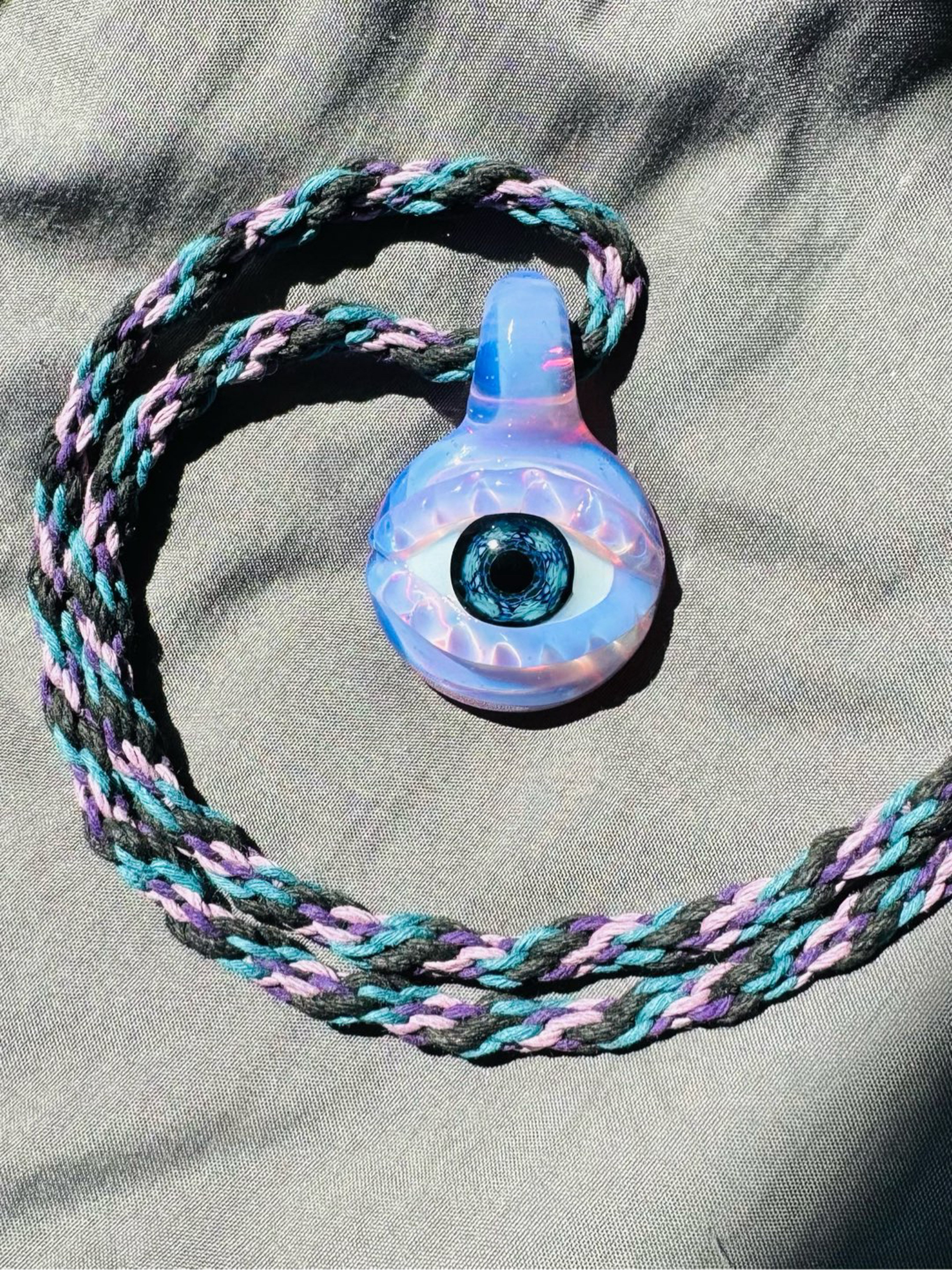 Preview pic of Clean Mako glass thick EYE Pendant UV reactive 🧐🔥