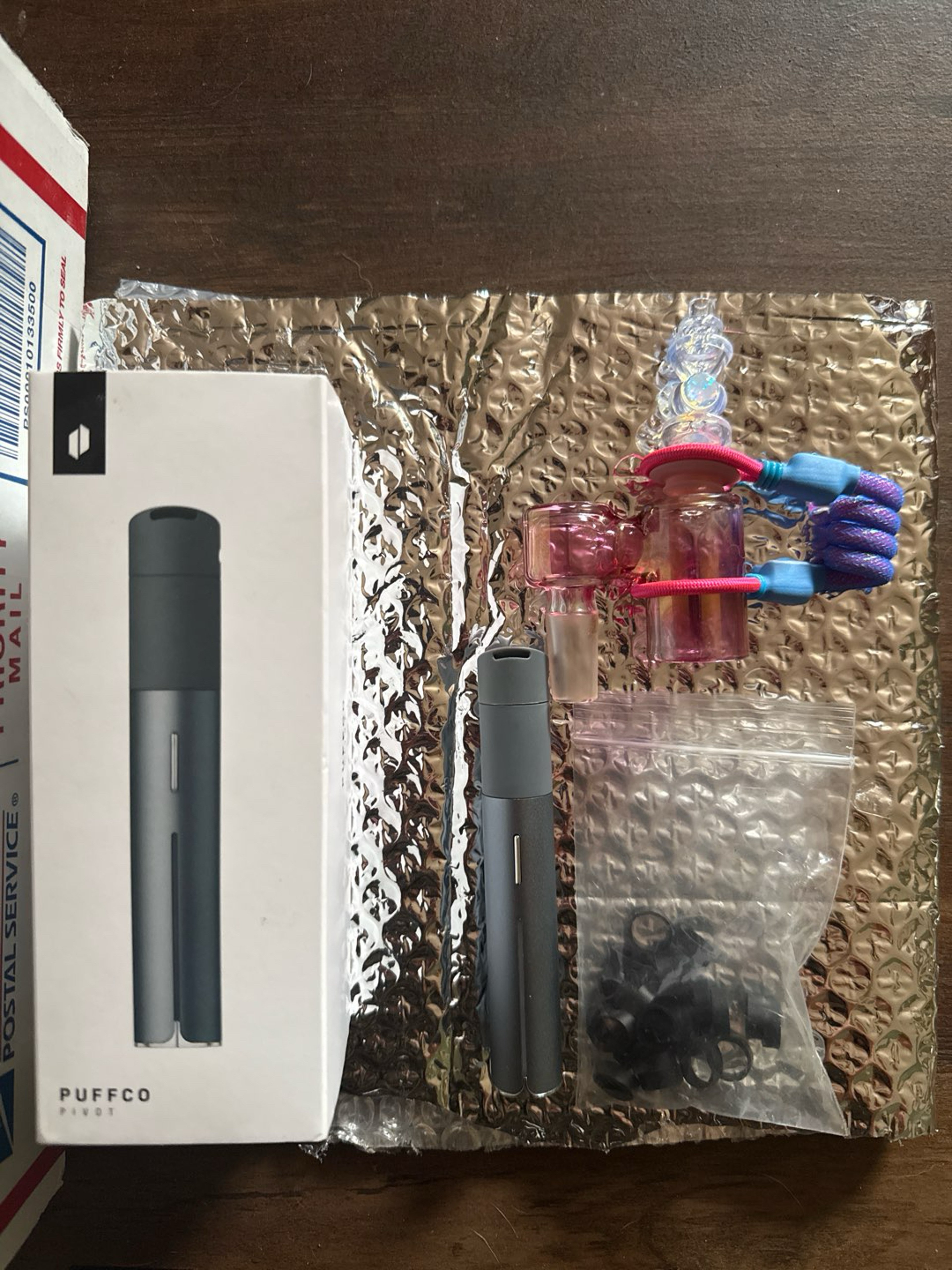 Preview pic of Slate Puffco Pivot – Waterpipe Adapter, Joystick, & TuffTether